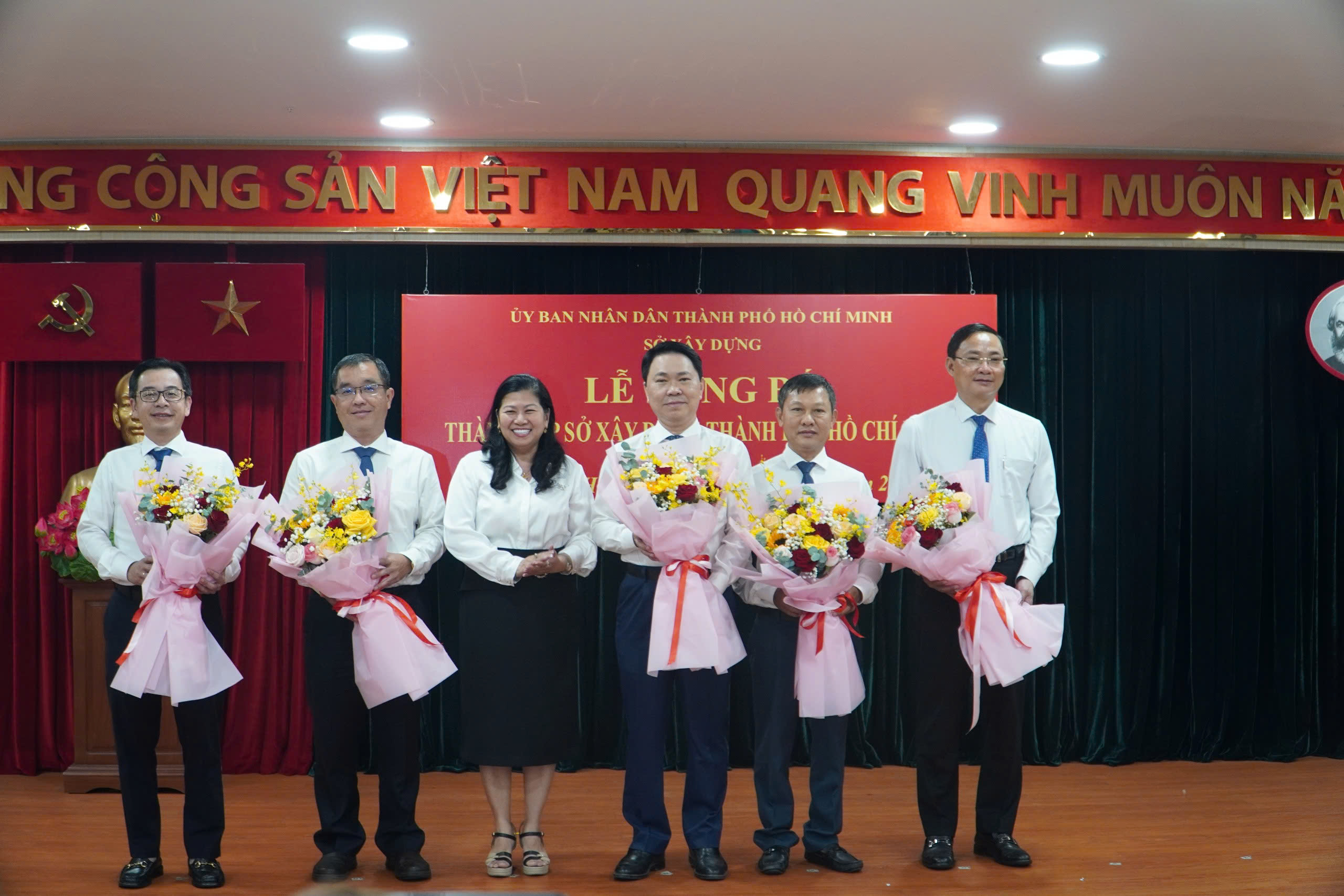 TP.HCM: Ra mắt Sở Xây dựng và Sở Tài nguyên - Môi trường mới - Ảnh 1.