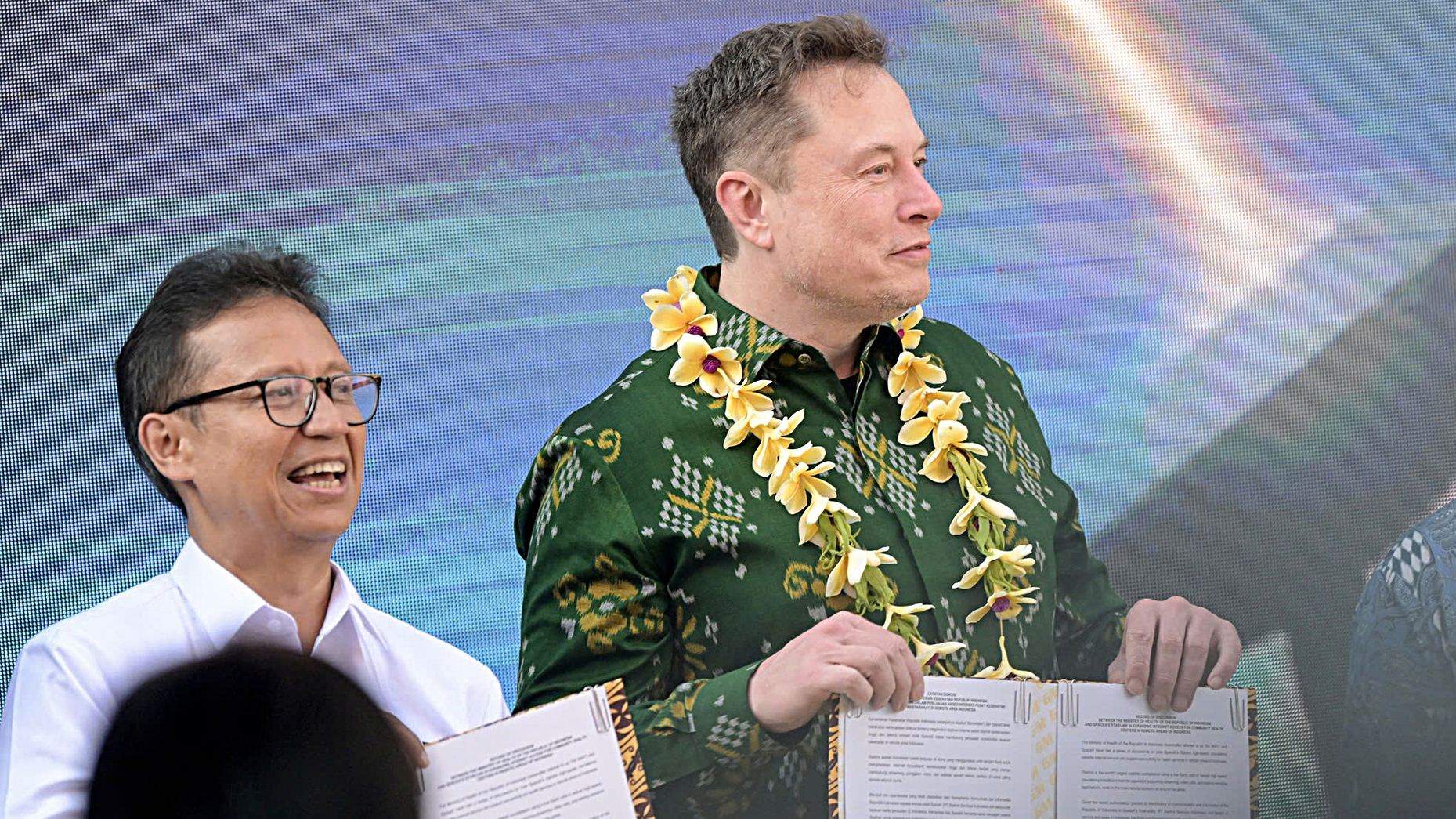 Starlink sắp vào Việt Nam, nhà mạng nói 'không ngại' - Ảnh 2.