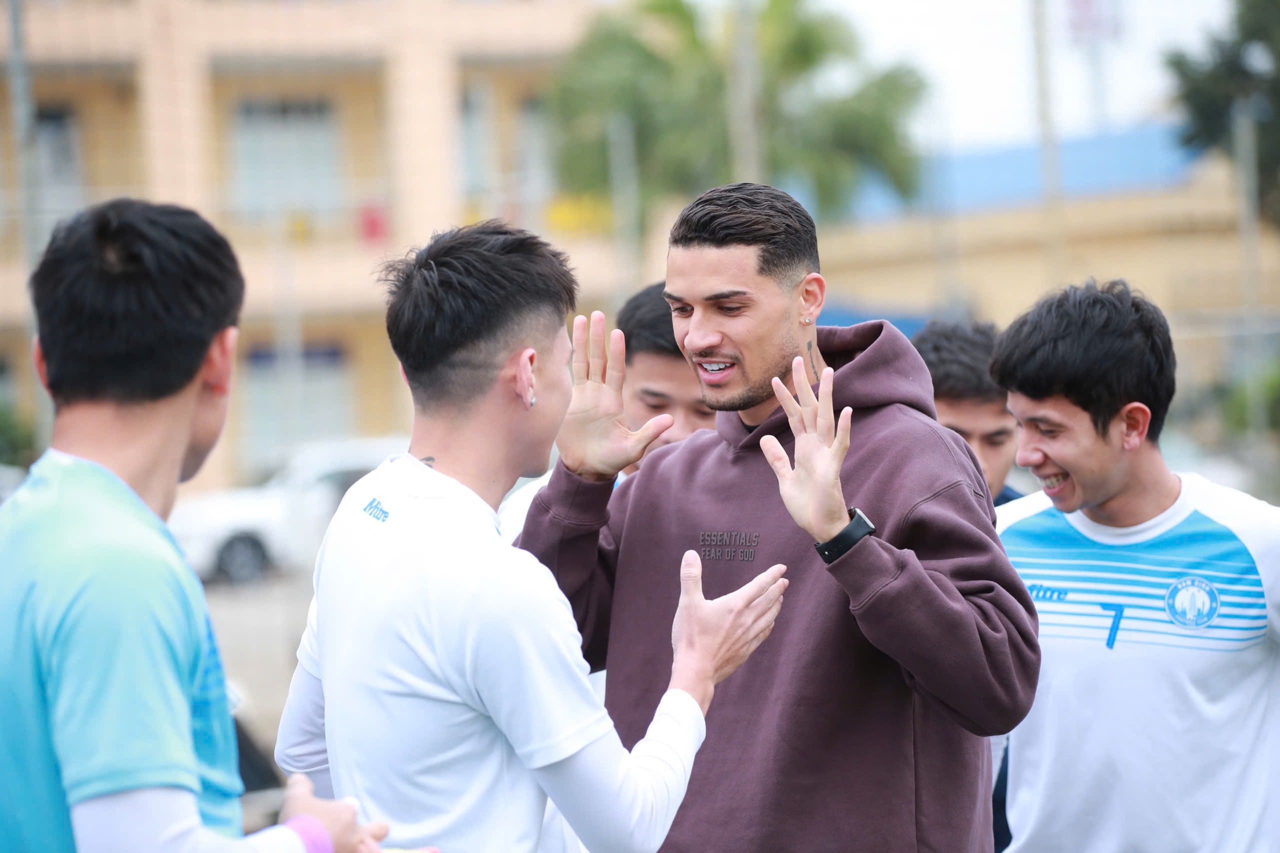 Nam Dinh Club se separa de Hendrio - Foto 1. CLB Nam Định - Ảnh 1.