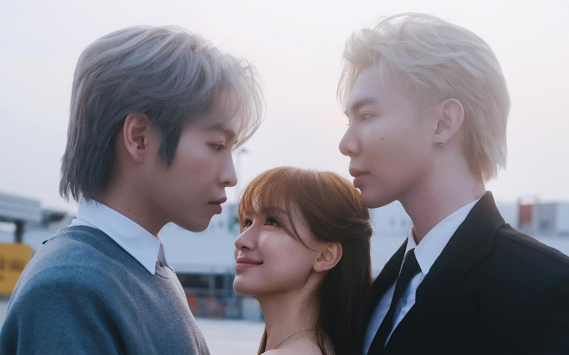 Đức Phúc, Hòa Minzy, Erik khiến dân mạng cười ra nước mắt với màn bóc trần nhan sắc cực gắt- Ảnh 2.