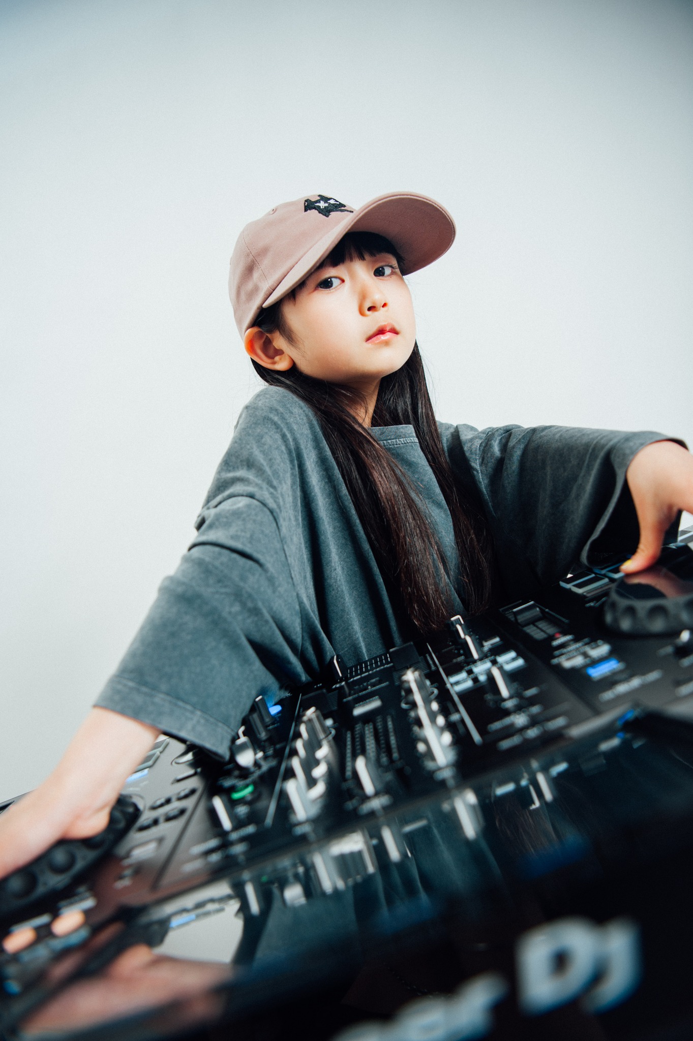 Quang Hung MasterD ve Psychic Fever grubu Vietnam-Japonya Festivali 2025'in sahnesini salladı - Fotoğraf 5. Quang Hùng MasterD, nhóm Psychic Fever khuấy động sân khấu Lễ hội Việt Nhật 2025 - Ảnh 5.