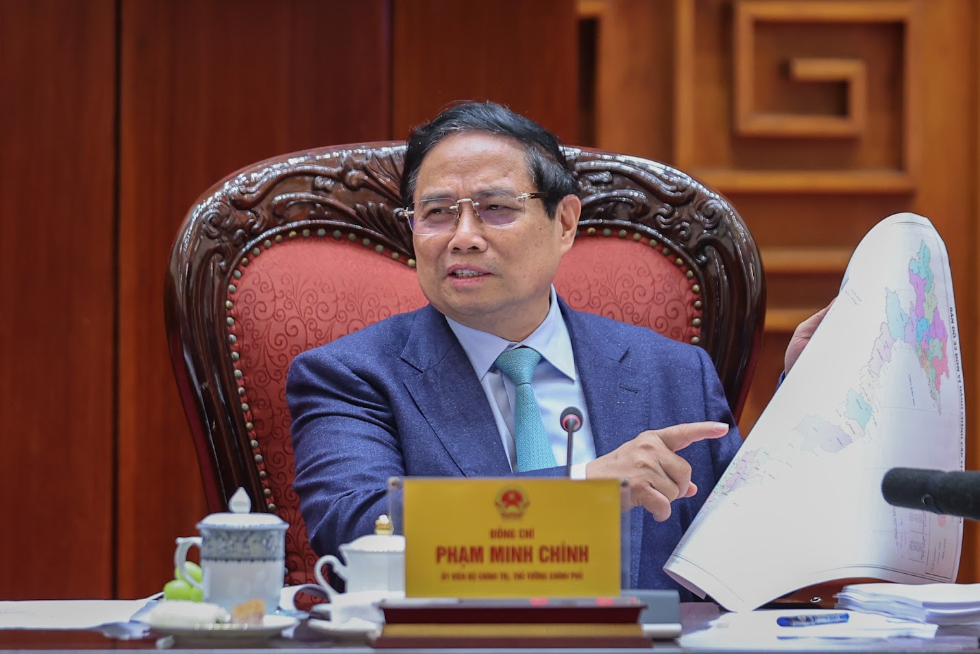 Thống nhất mô hình chính quyền hai cấp, Thủ tướng nêu tiêu chí sáp nhập các tỉnh - Ảnh 1.