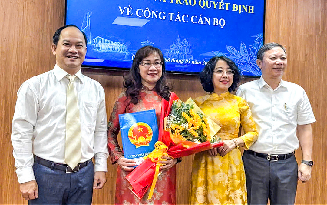 Phòng Giáo dục quận 1 có tân trưởng phòng, là nữ hiệu trưởng - Ảnh 1. Phòng Giáo dục quận 1 có tân trưởng phòng, là nữ hiệu trưởng - Ảnh 1.