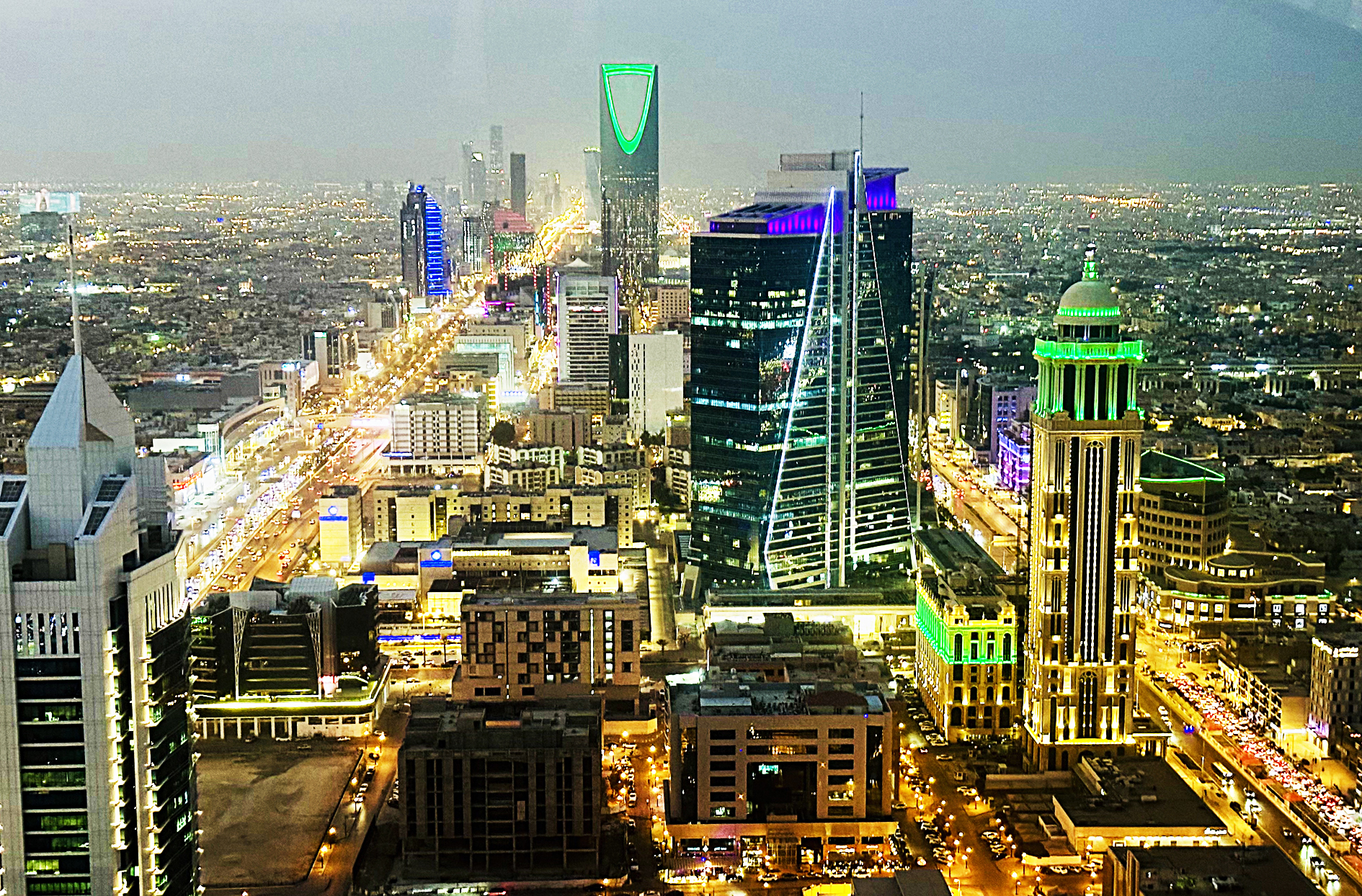 Người Việt trên hoang mạc Saudi - Ảnh 1. Người Việt trên hoang mạc Saudi - Ảnh 1.