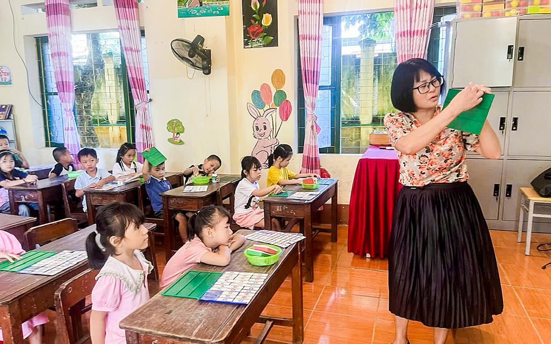 Quy định thời gian làm việc mỗi năm học của giáo viên phổ thông là 42 tuần - Ảnh 1. Quy định thời gian làm việc của giáo viên phổ thông là 42 tuần - Ảnh 1.