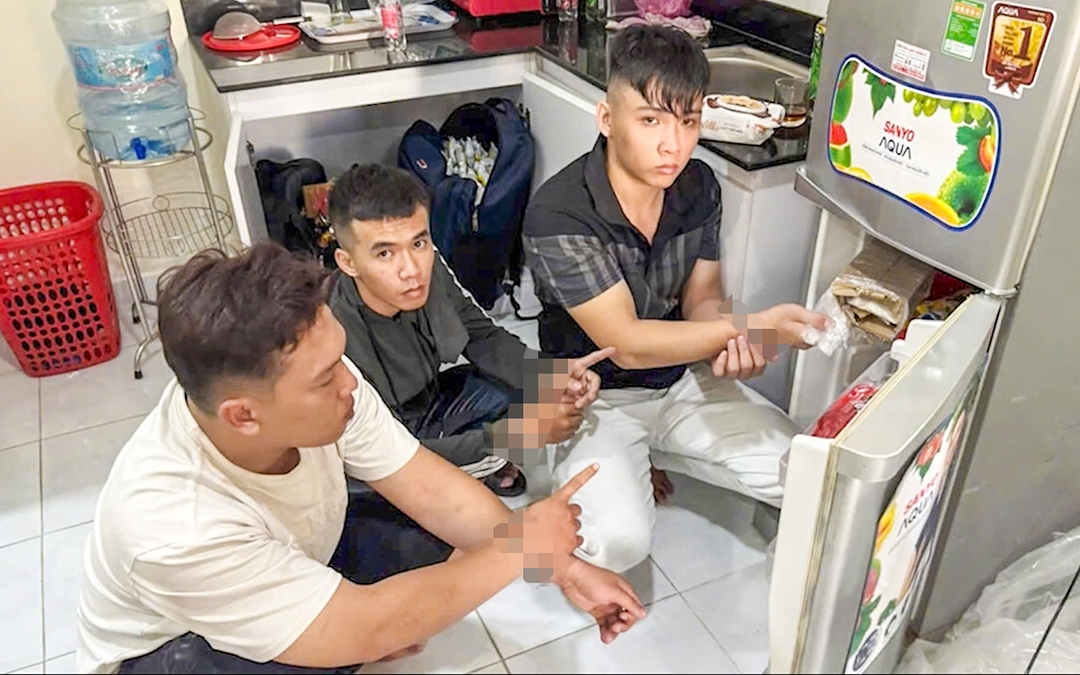 Công an TP.HCM bắt giữ hàng chục người trong đường dây ma túy xuyên quốc gia - Ảnh 3. Công an TP.HCM bắt giữ hàng chục người trong đường dây ma túy xuyên quốc gia - Ảnh 3.