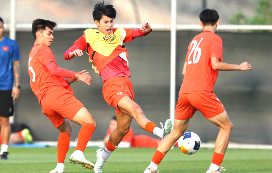 Сборная Вьетнама до 17 лет полна решимости пройти квалификацию на чемпионат мира - Фото 1. U17 Việt Nam - Ảnh 1.