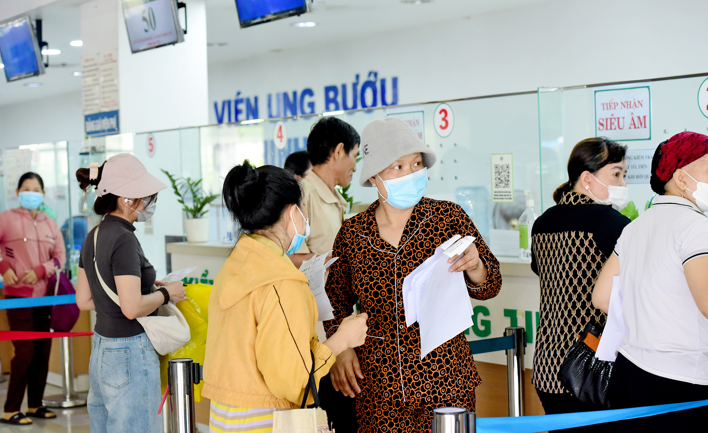 Tranh cãi việc người bệnh có bảo hiểm y tế 'phải thêm tiền mới có điều hòa' - Ảnh 1. điều hòa - Ảnh 1.