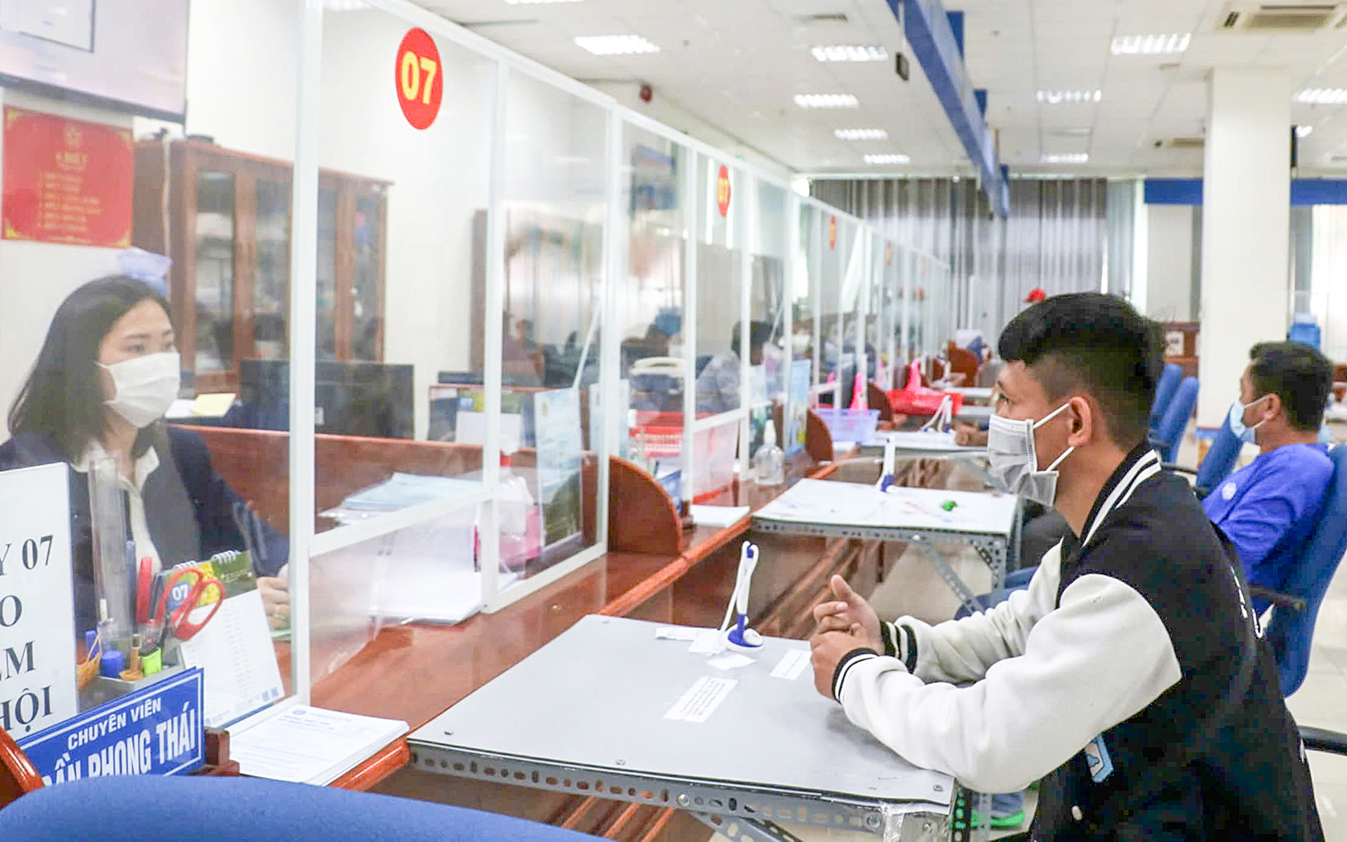 Nhiều cán bộ huyện ở Cà Mau xin nghỉ việc - Ảnh 1. Cà Mau - Ảnh 1.