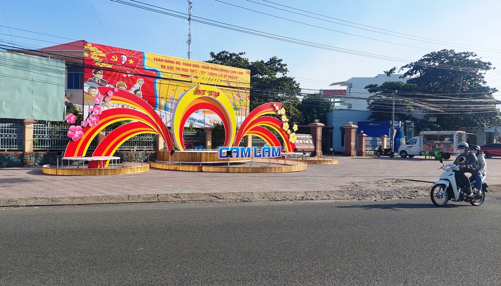 Nhiều đơn vị mới của Khánh Hòa đề xuất đặt tên có ‘tứ phương, tám hướng’ - Ảnh 4.