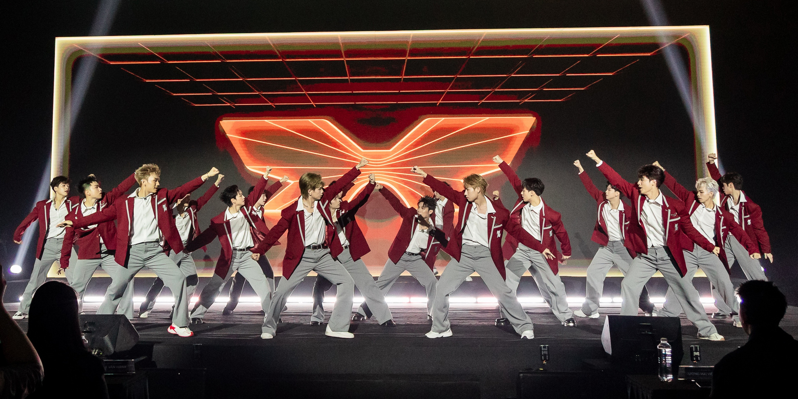 Em xinh say hi - Ảnh 1.