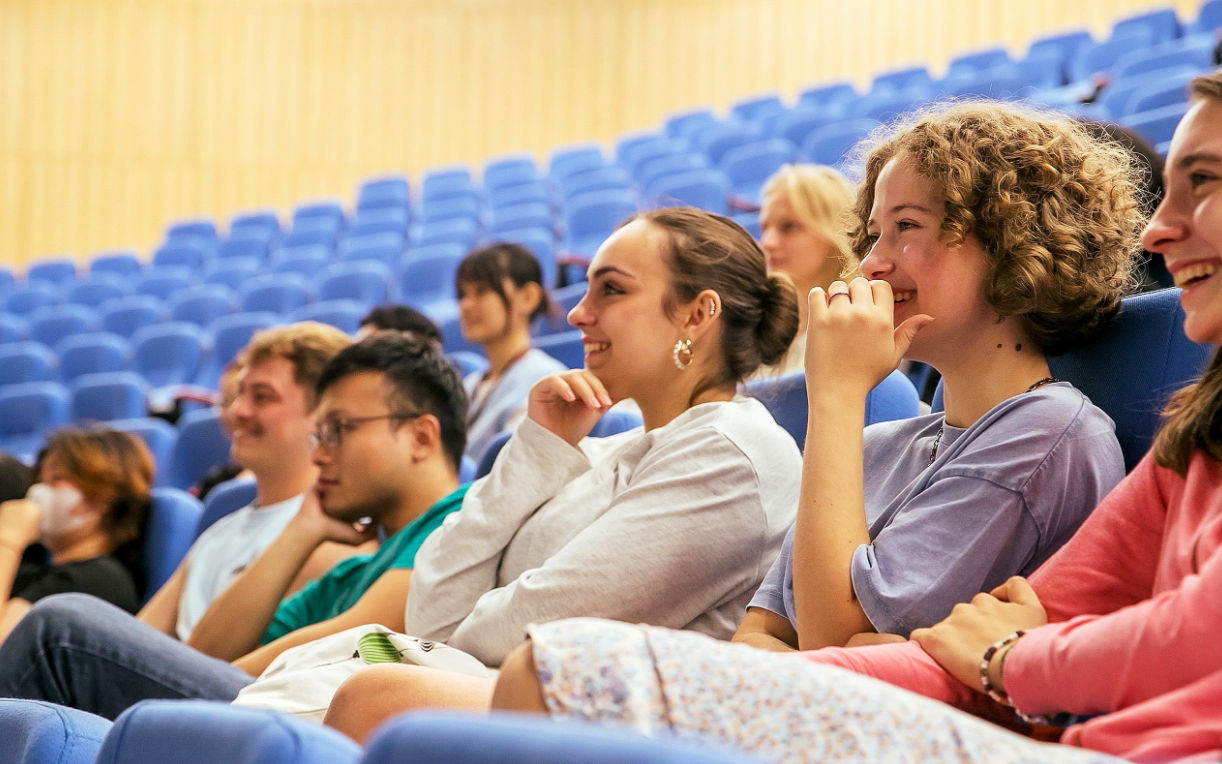 In Vietnam, foreign students find opportunity, belonging, and a future - Ảnh 3.