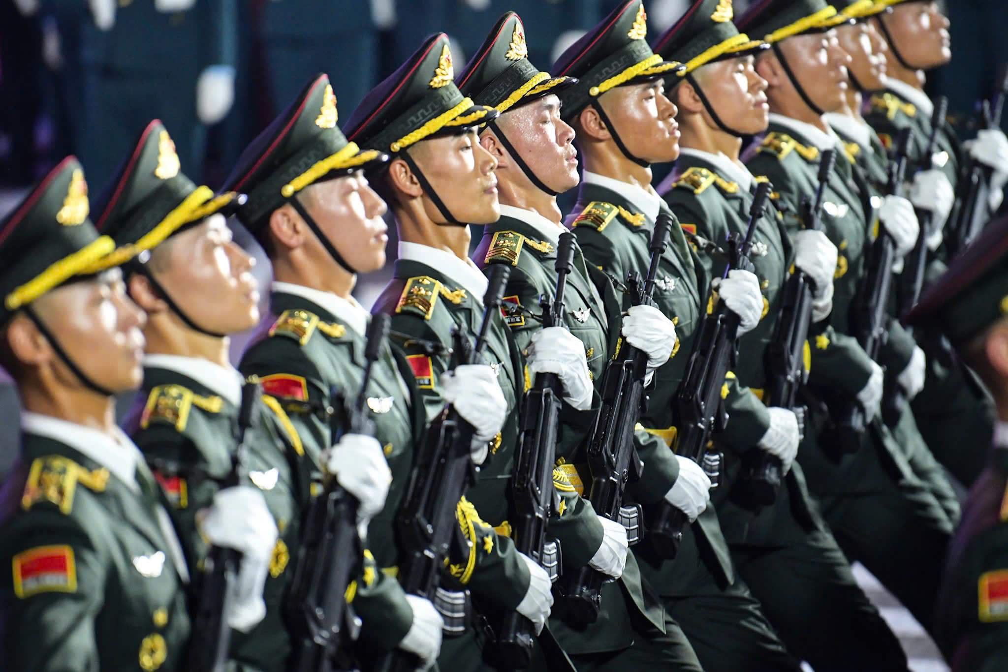 diễu binh - Ảnh 1.