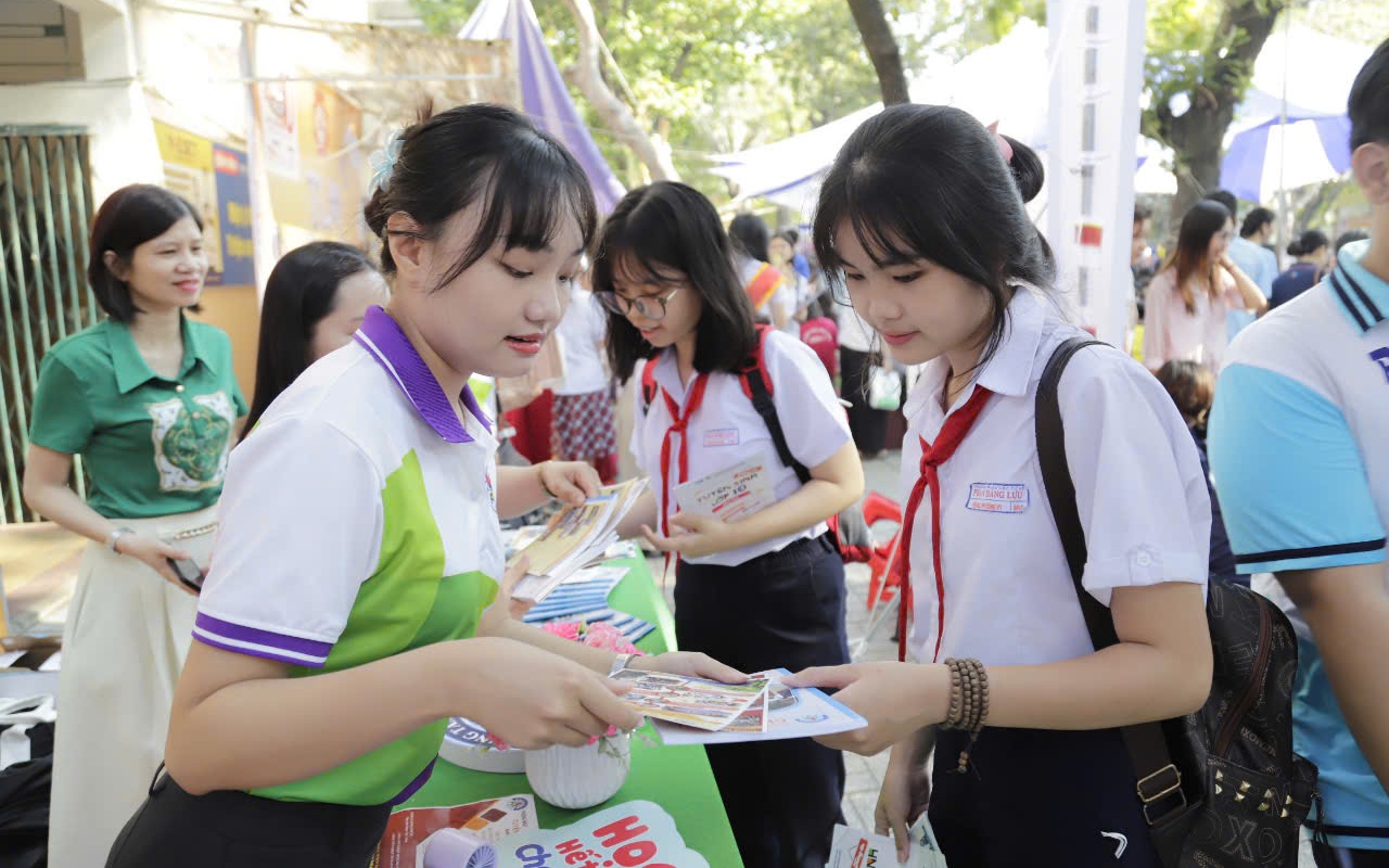 Thí sinh TP.HCM đăng ký nguyện vọng lớp 10 từ hôm nay 2-5- Ảnh 2.