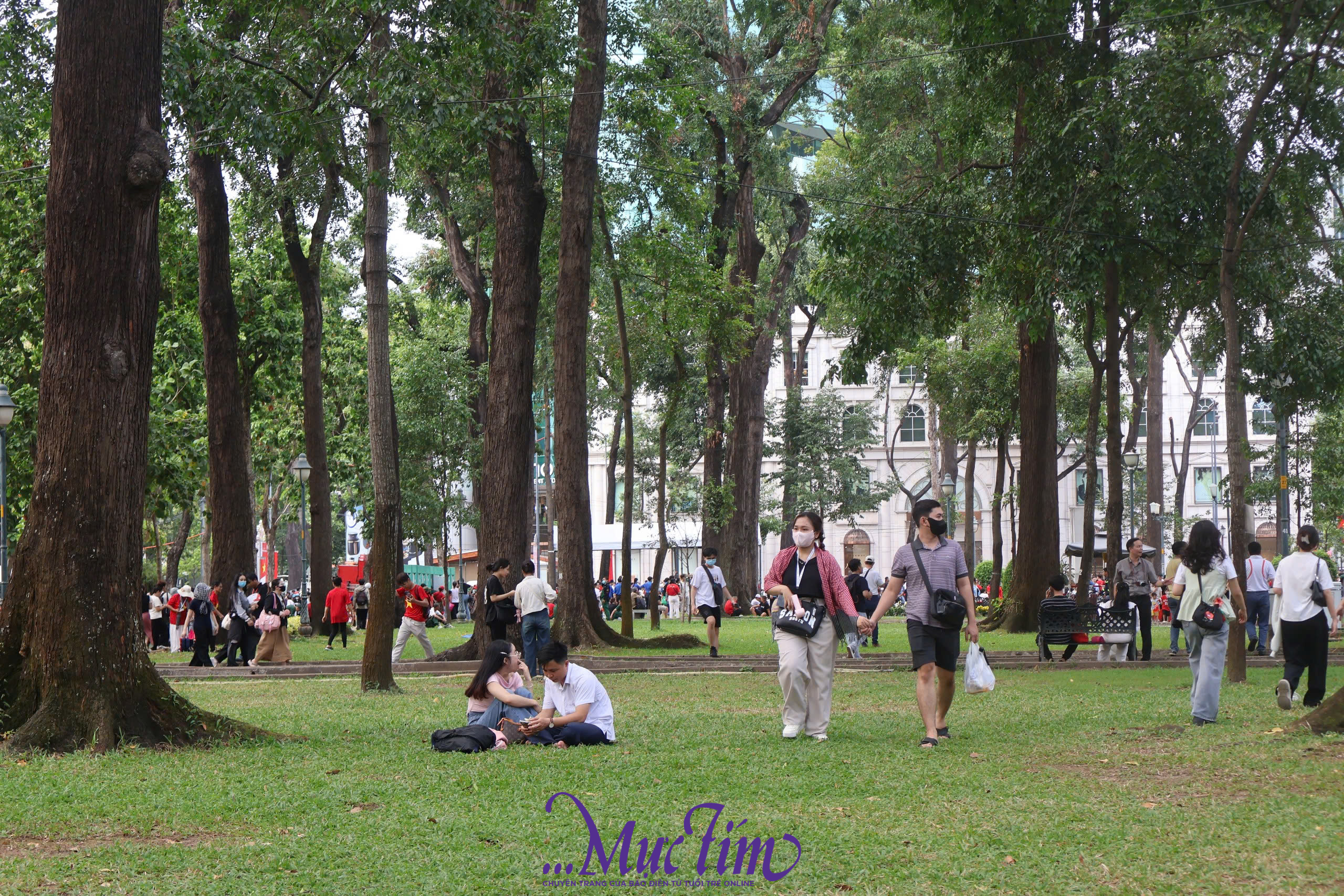 Coi chừng say nắng, kiệt sức khi hoạt động ngoài trời lễ 30-4 - Ảnh 2.