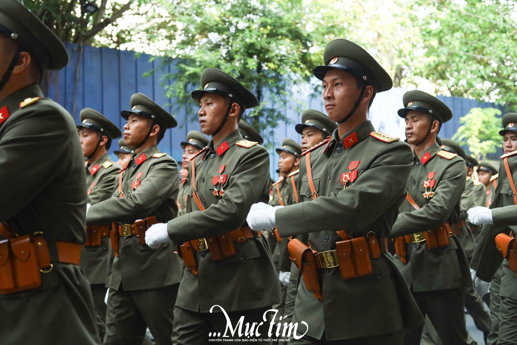 Trang trọng, khí thế trong lễ diễu binh, diễu hành 30-4 tại TP.HCM- Ảnh 9.