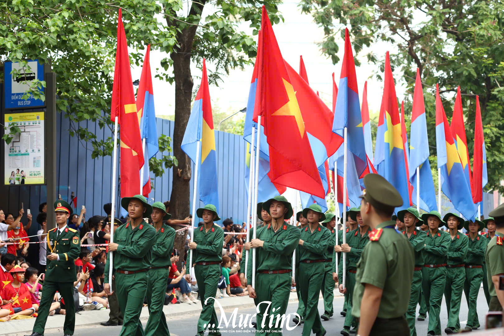 Trang trọng, khí thế trong lễ diễu binh, diễu hành 30-4 tại TP.HCM- Ảnh 10.