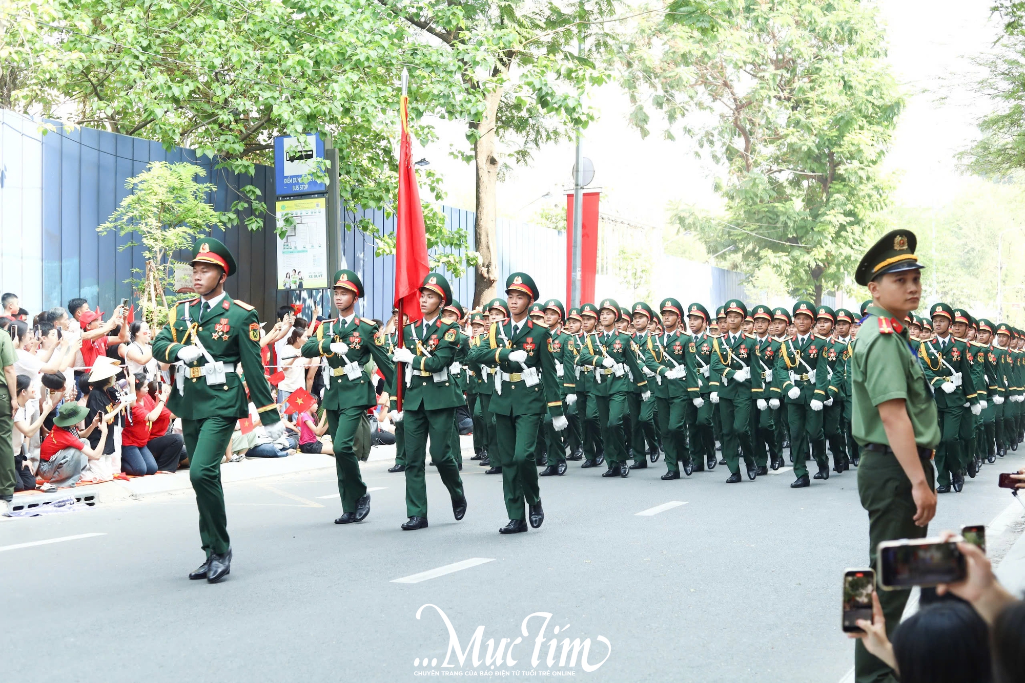 Trang trọng, khí thế trong lễ diễu binh, diễu hành 30-4 tại TP.HCM- Ảnh 11.