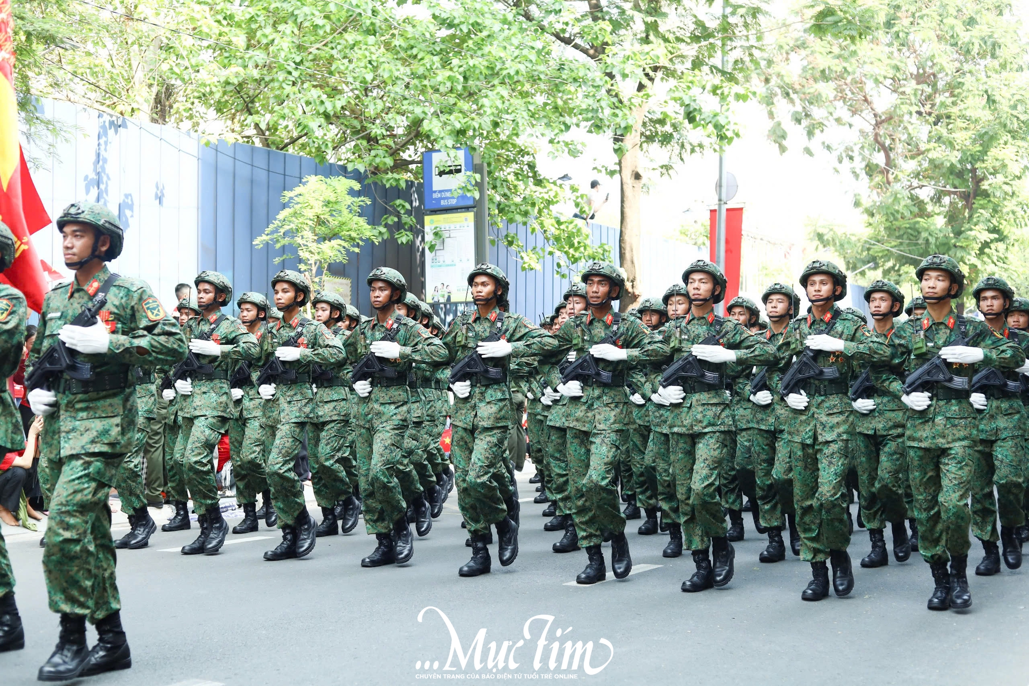 Trang trọng, khí thế trong lễ diễu binh, diễu hành 30-4 tại TP.HCM- Ảnh 18.