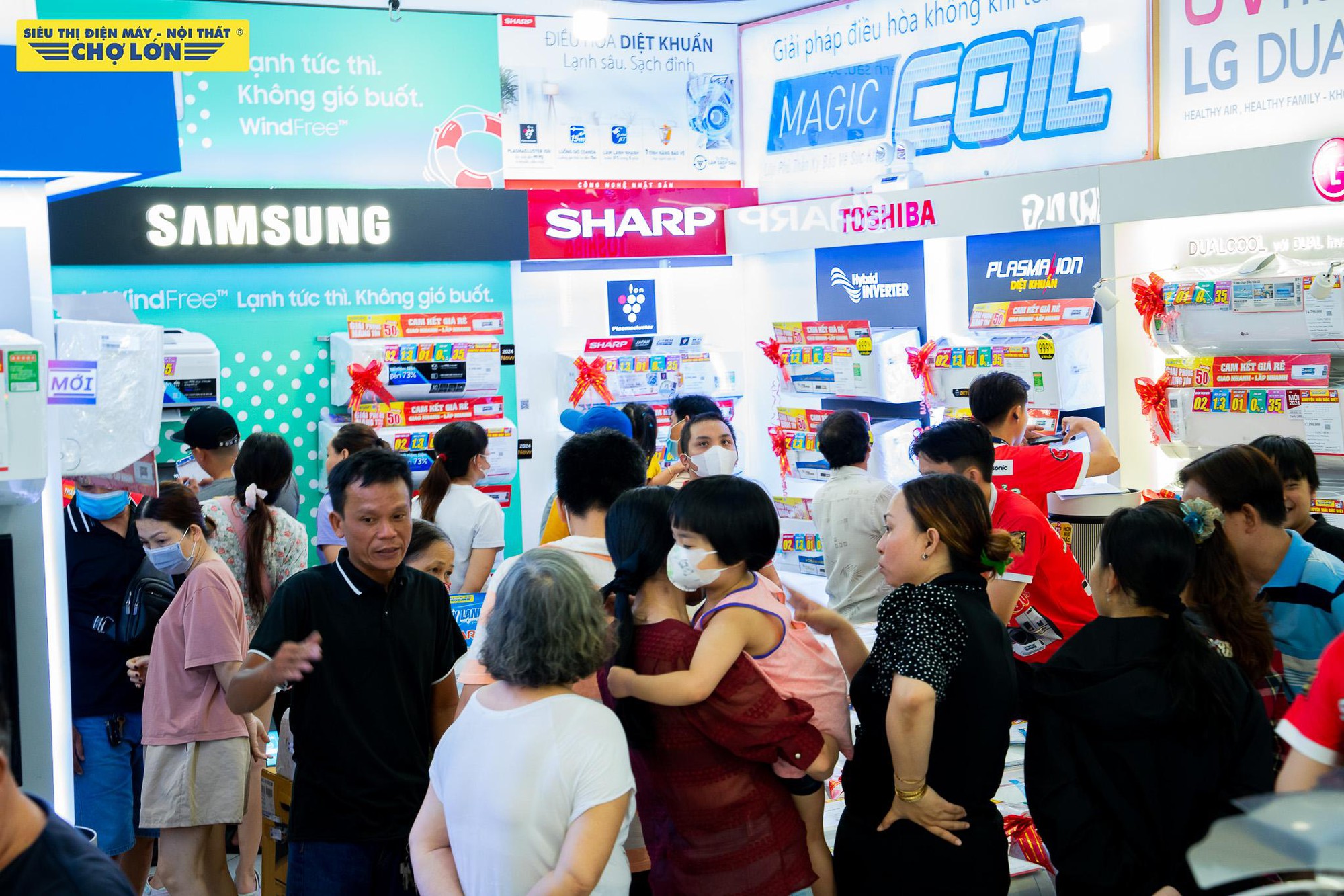 Top 10 máy lạnh 'phải săn sale' tại Điện máy Chợ Lớn - Ảnh 1.