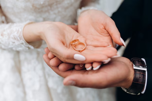 Làm sao để giới trẻ 'dám yêu, dám cưới, dám sinh con'? - Ảnh 1.