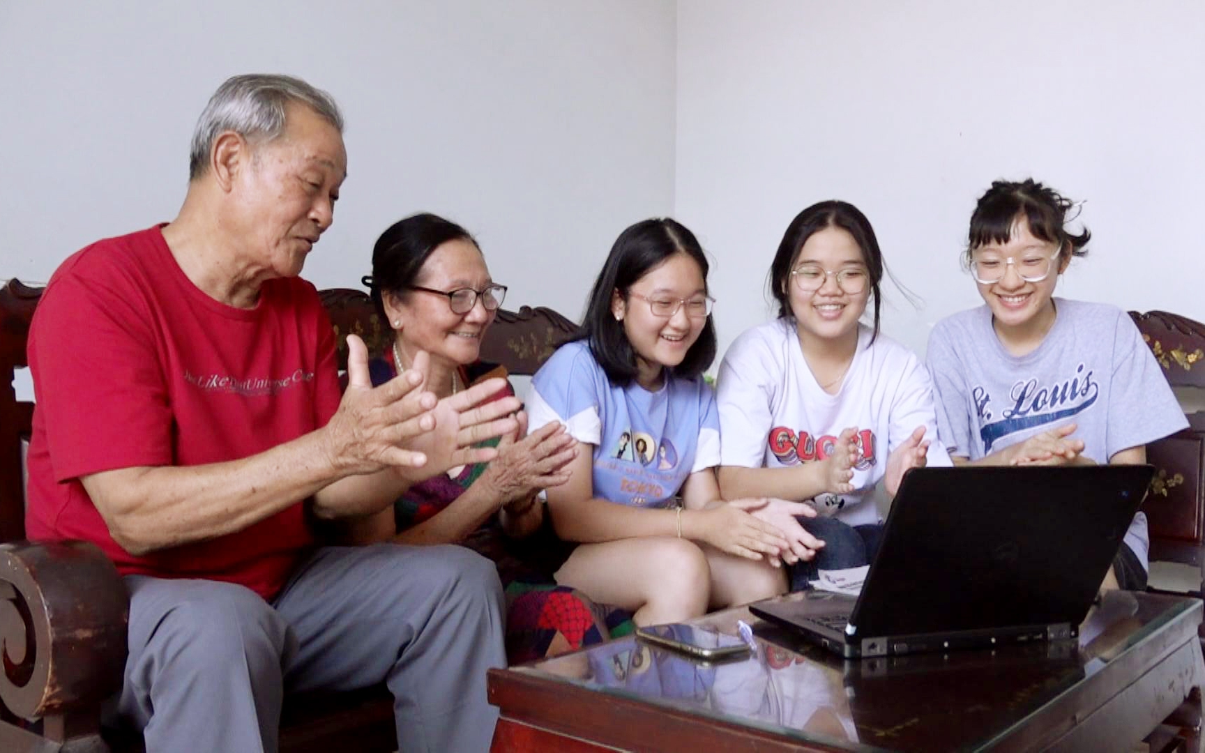 Cuộc thi clip ‘50 năm - Tỏa sáng miền Nam’: Kí ức về những ngày điện chưa về thôn - Ảnh 1.