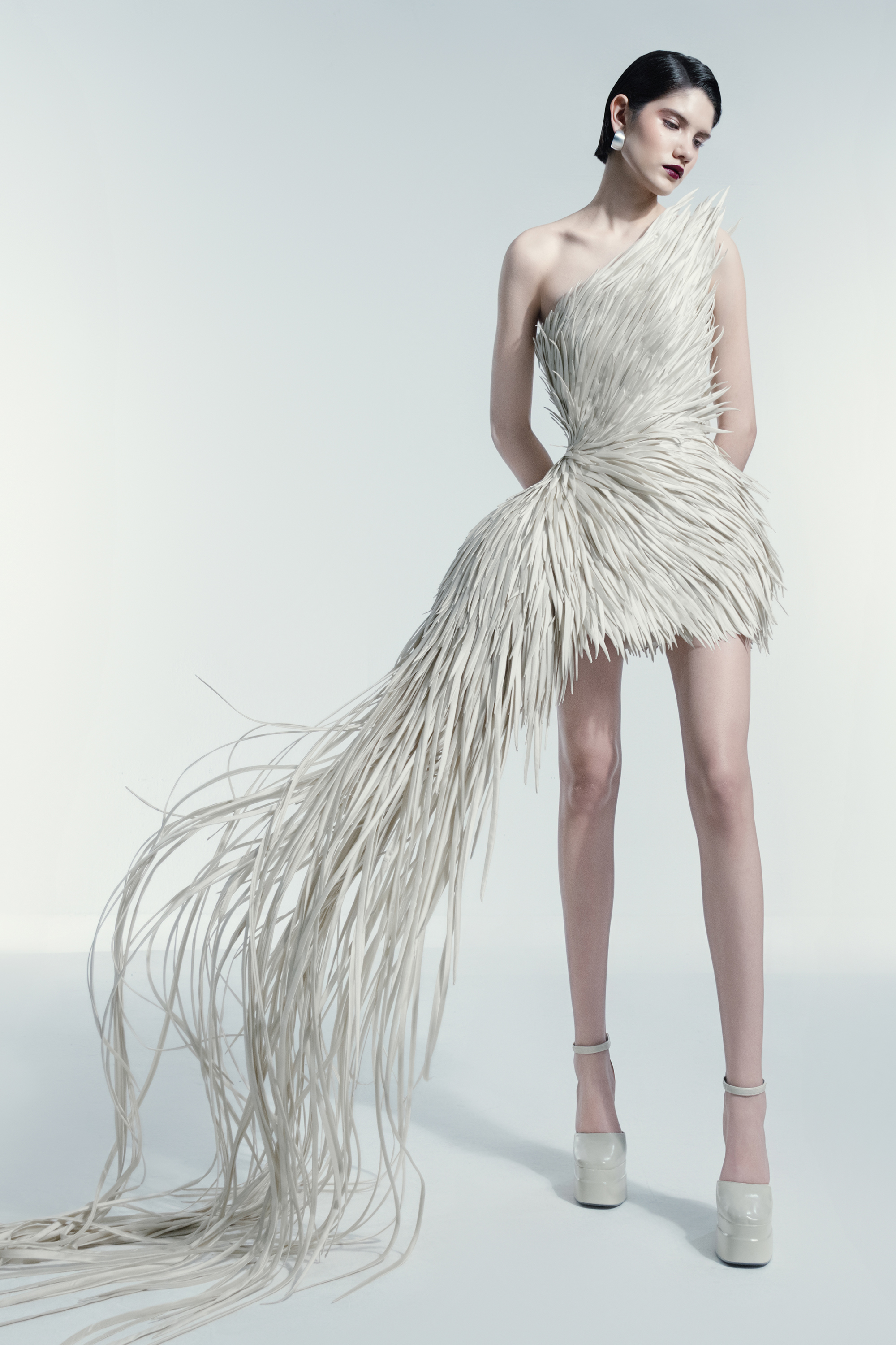 Cong Tri honors Lanh My A silk in Vogue magazine - Photo 3. Công Trí - Ảnh 3.