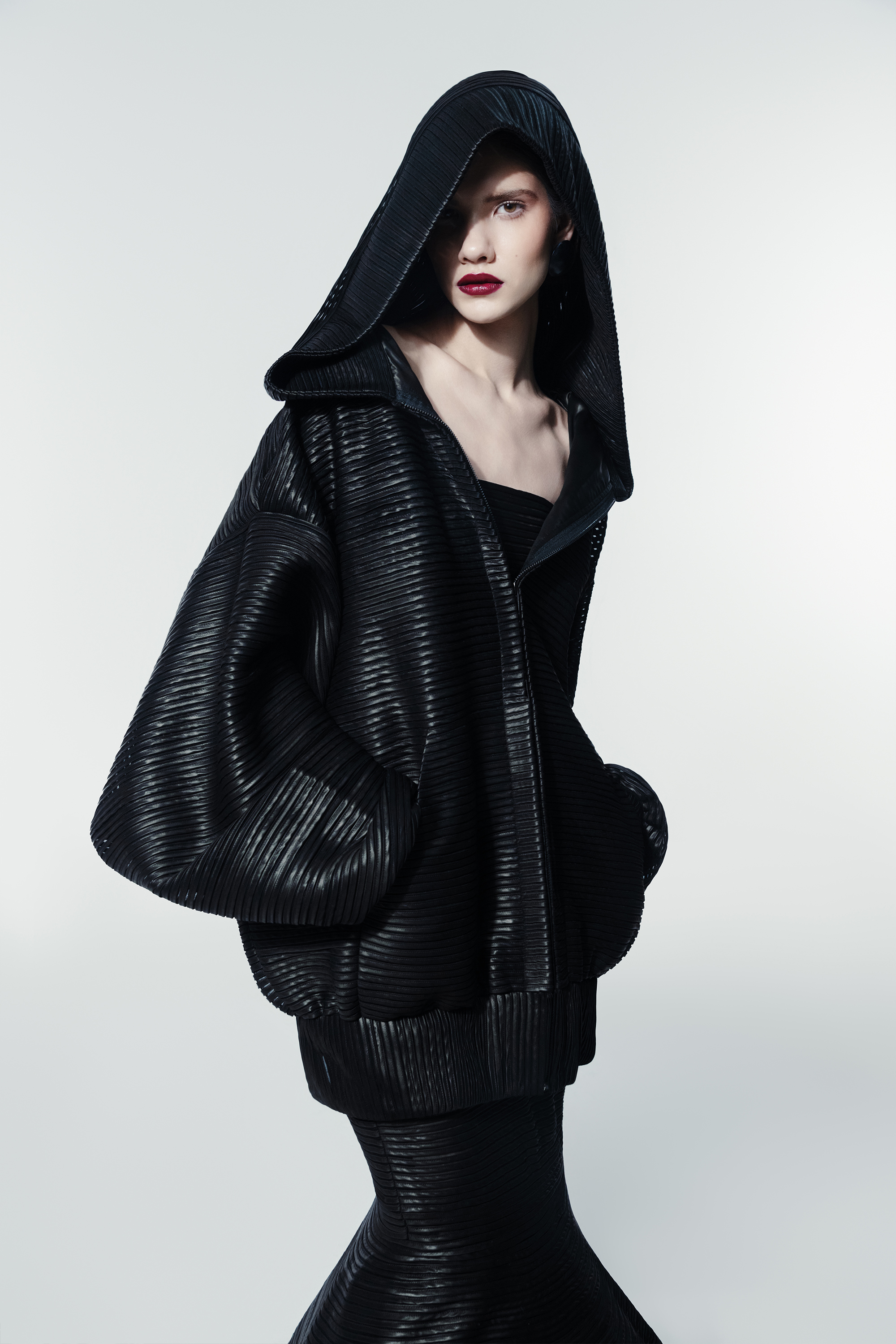 Cong Tri honors Lanh My A silk in Vogue magazine - Photo 4. Công Trí - Ảnh 4.