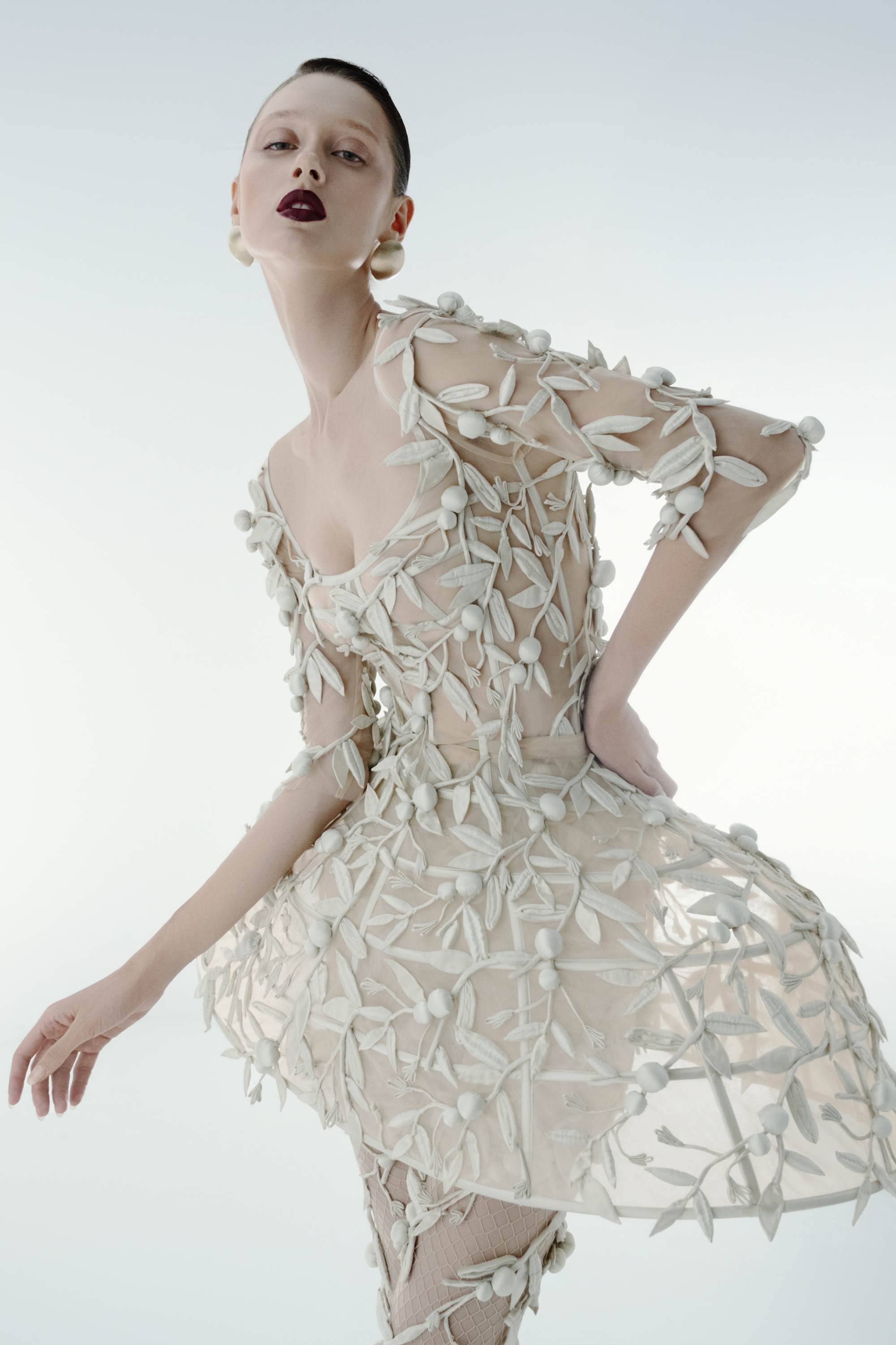 Cong Tri honors Lanh My A silk in Vogue magazine - Photo 5. Công Trí - Ảnh 5.