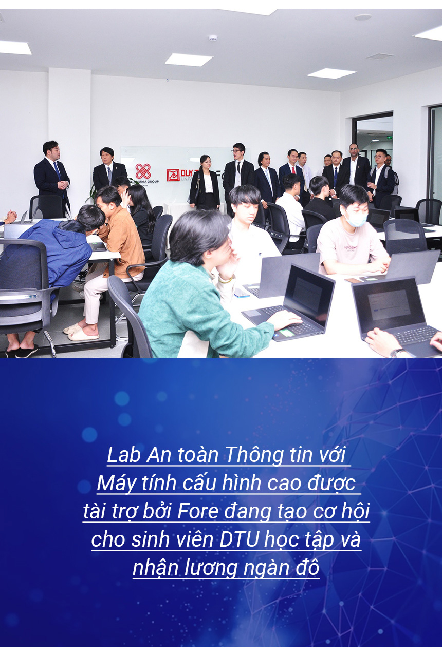 Sinh viên IT ĐH Duy Tân nhận lương nghìn đô khi tốt nghiệp, liên tiếp vô địch Robot và AI - Ảnh 3.