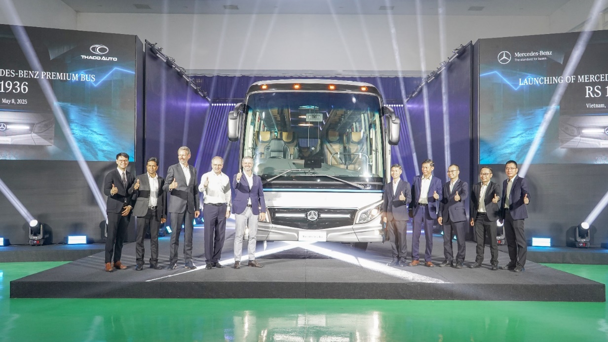 THACO AUTO xuất khẩu xe bus cao cấp Mercedes-Benz sang Thái Lan - Ảnh 1.