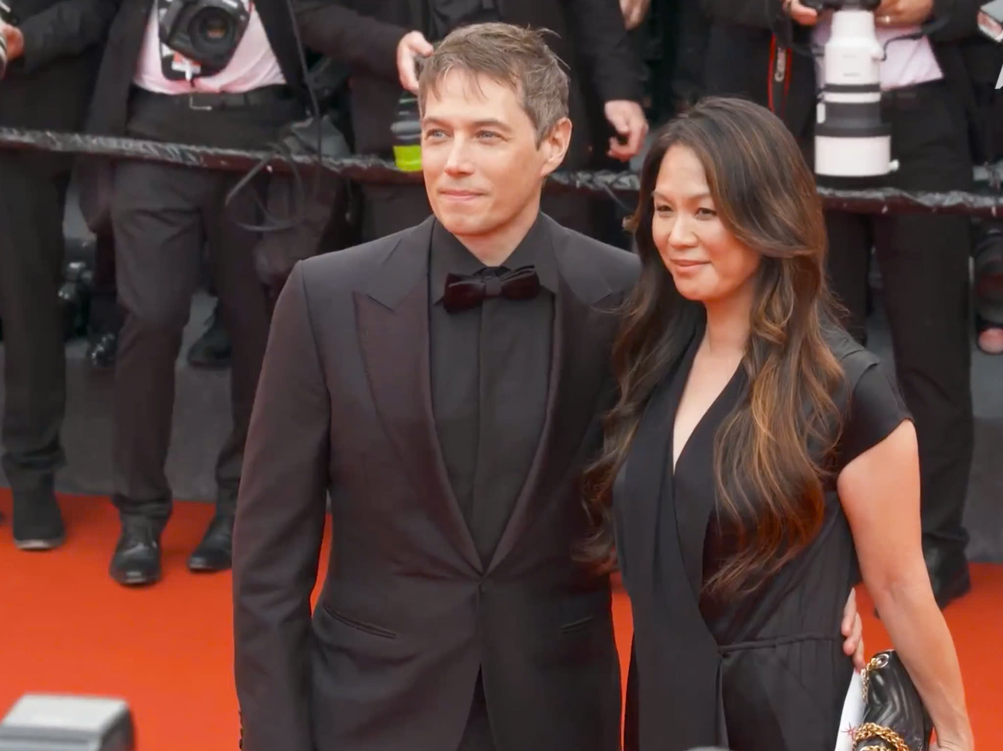 Leonardo DiCaprio, Bella Hadid, Sean Baker và nhiều sao đổ bộ thảm đỏ khai mạc Liên hoan phim Cannes - Ảnh 6. Cannes - Ảnh 6.