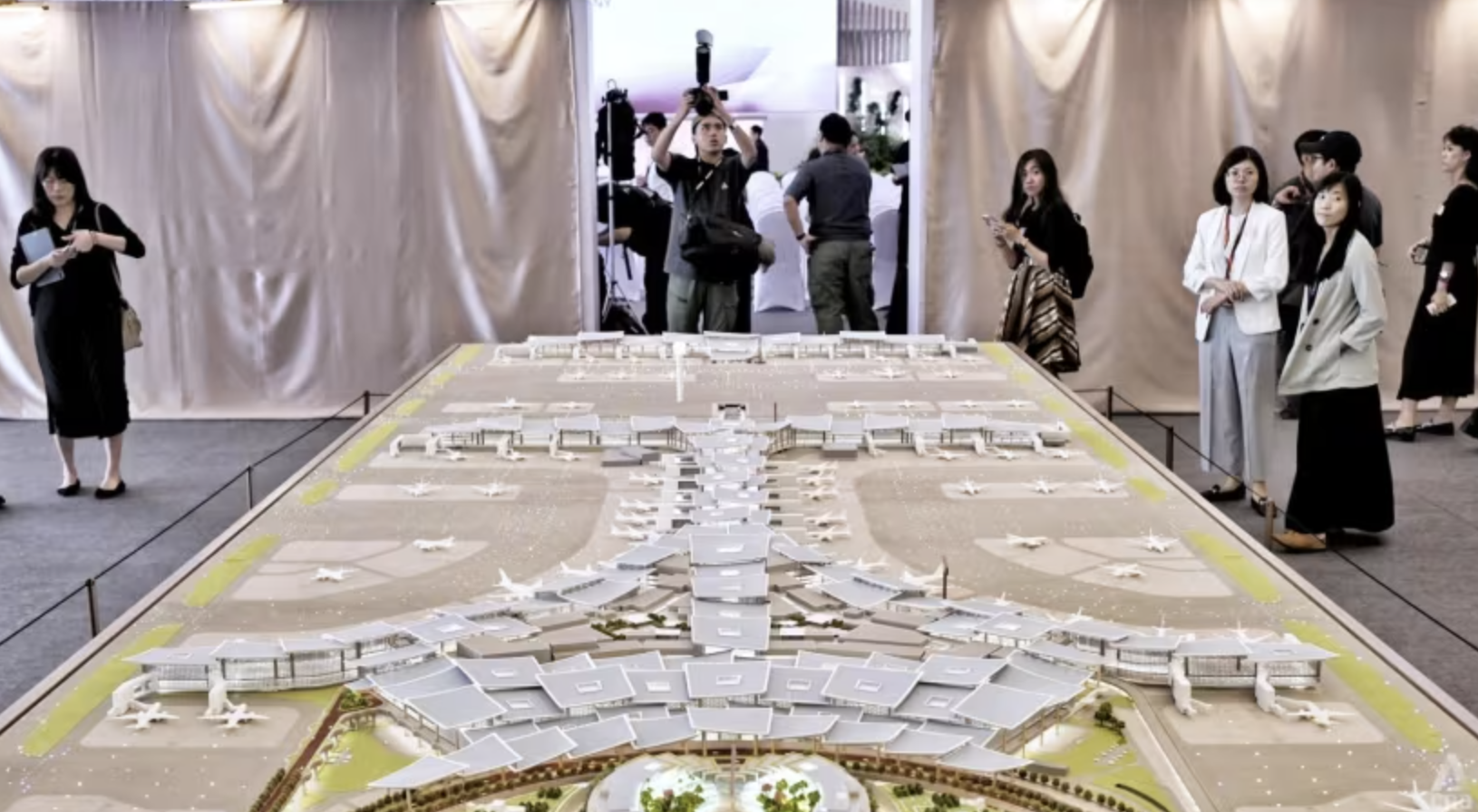 sân bay Changi - Ảnh 2.