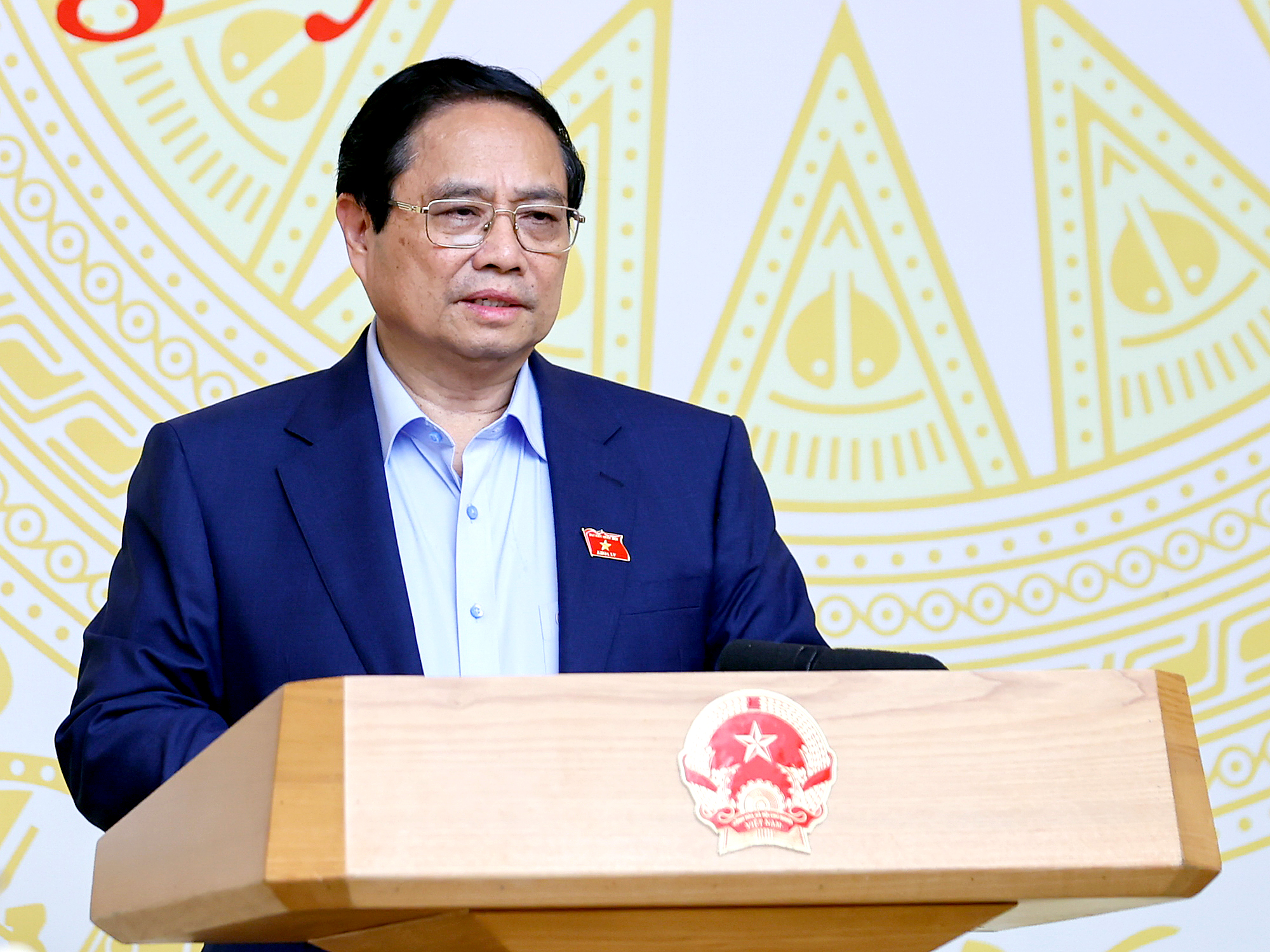Thủ tướng: Các vụ hàng giả nghiêm trọng cho thấy có sự buông lỏng quản lý - Ảnh 1.