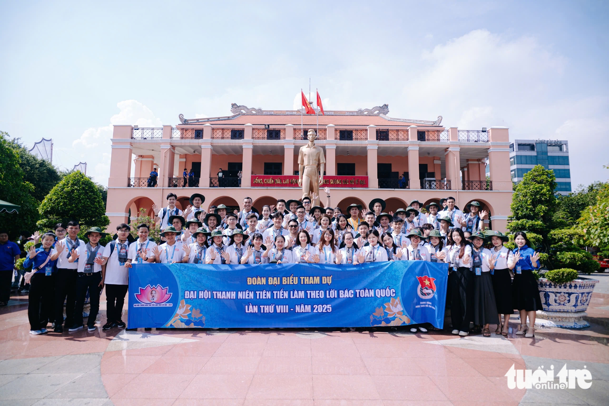 444 đại biểu Thanh niên tiên tiến làm theo lời Bác thắp sáng lý tưởng sống đẹp, sống có ích - Ảnh 14. 444 đại biểu Thanh niên tiên tiến làm theo lời Bác thắp sáng lý tưởng sống đẹp, sống có ích - Ảnh 14.