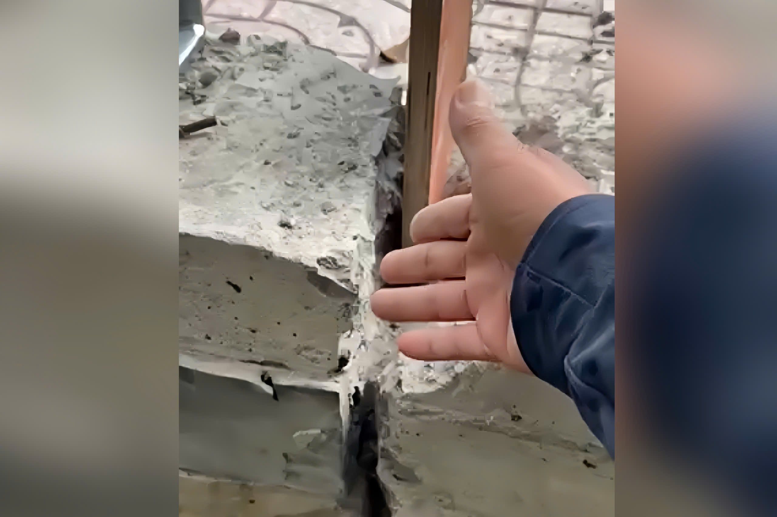 Cầu Tăng Long mới đưa vào sử dụng bị sụt lún, chủ đầu tư nói gì? - Ảnh 1.