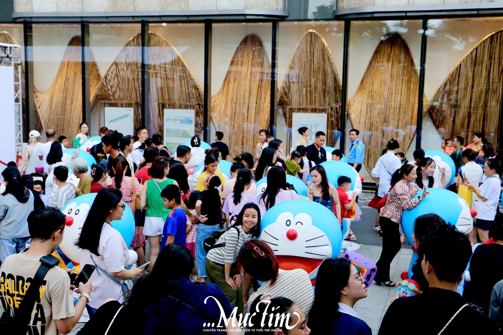 Có gì tại triển lãm Doraemon khiến gen Z đứng ngồi không yên?- Ảnh 1.