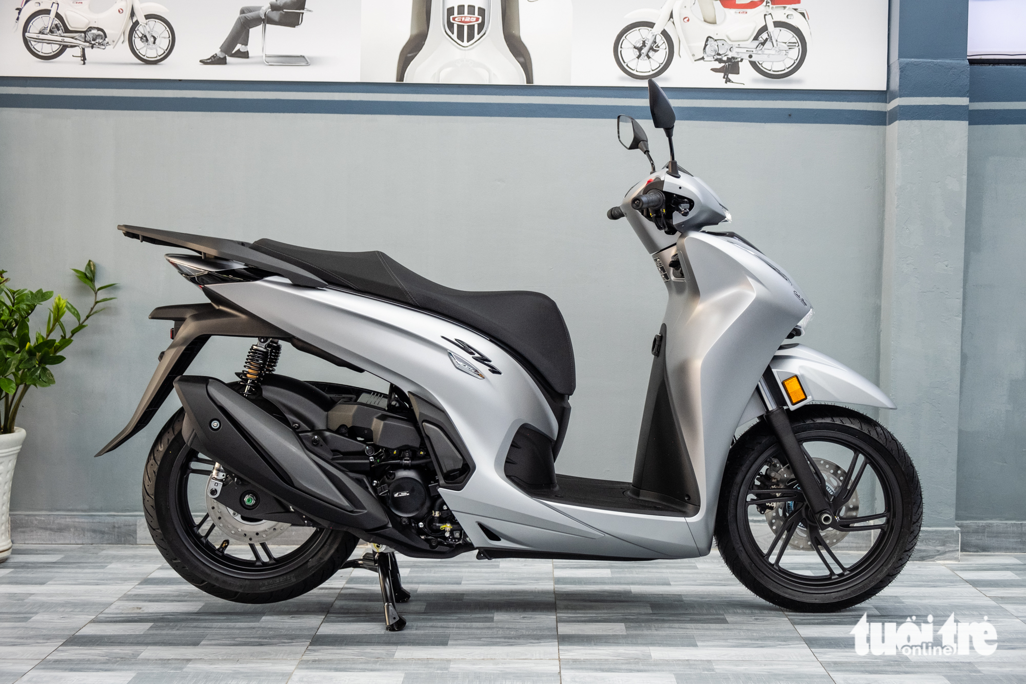 Honda SH 350i - Ảnh 2.