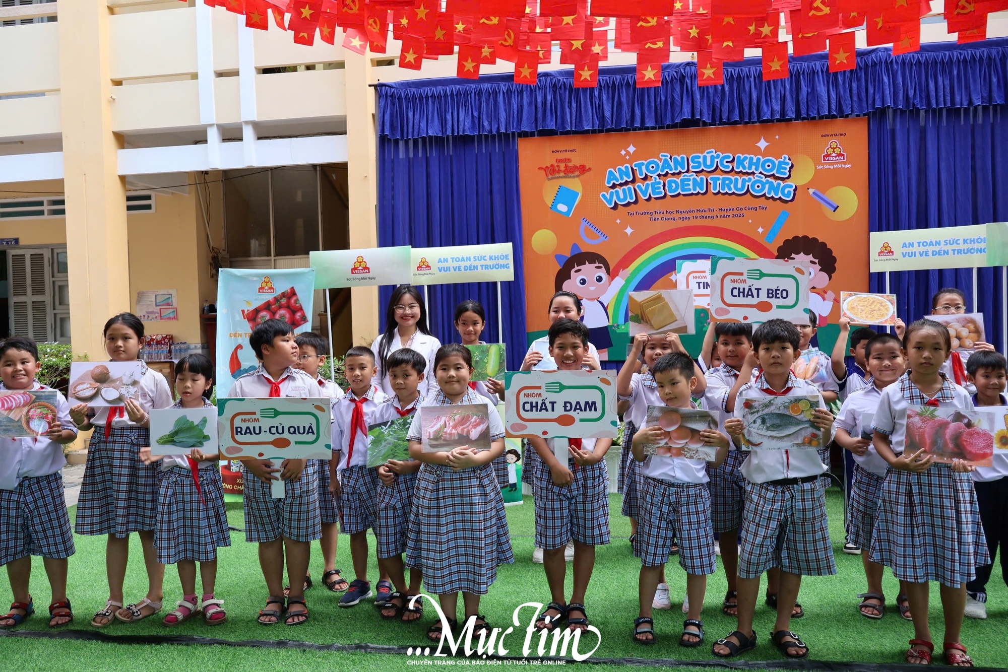 Học sinh Trường tiểu học Nguyễn Hữu Trí sôi nổi nhận diện 4 nhóm chất dinh dưỡng cần thiết - Ảnh 10.