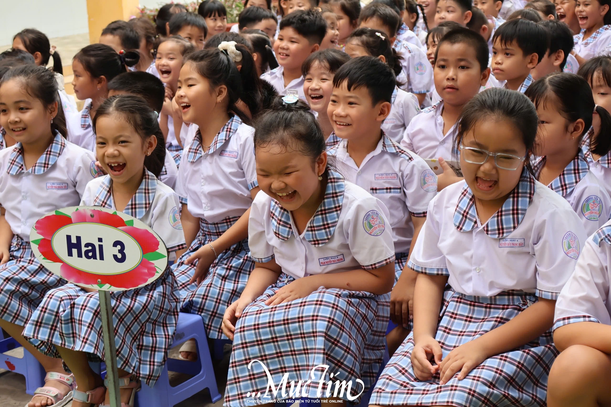 Học sinh Trường tiểu học Nguyễn Hữu Trí sôi nổi nhận diện 4 nhóm chất dinh dưỡng cần thiết - Ảnh 11.