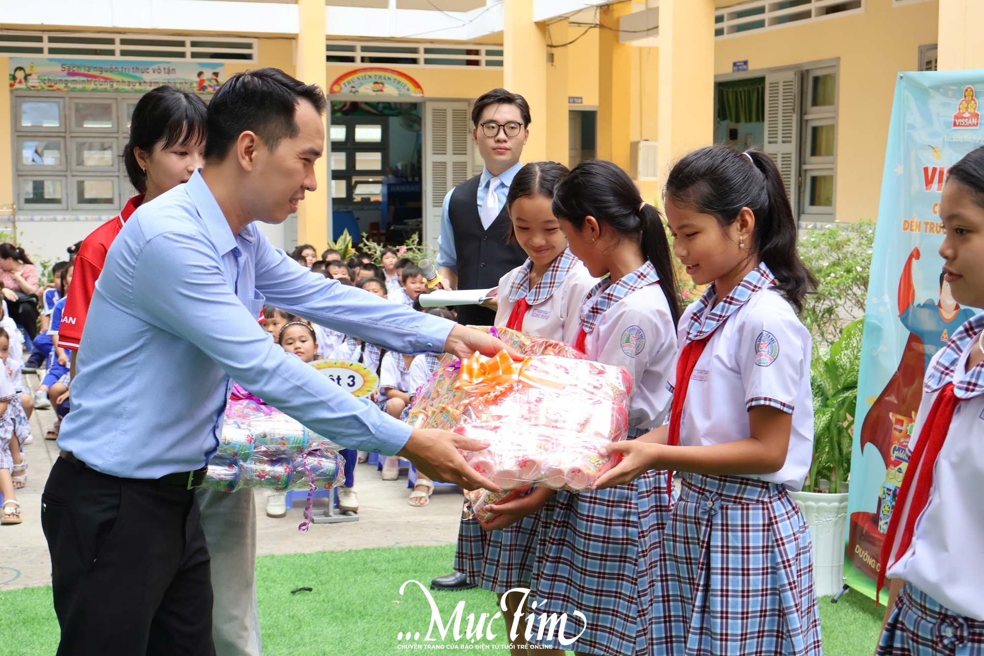 Học sinh Trường tiểu học Nguyễn Hữu Trí sôi nổi nhận diện 4 nhóm chất dinh dưỡng cần thiết - Ảnh 15.