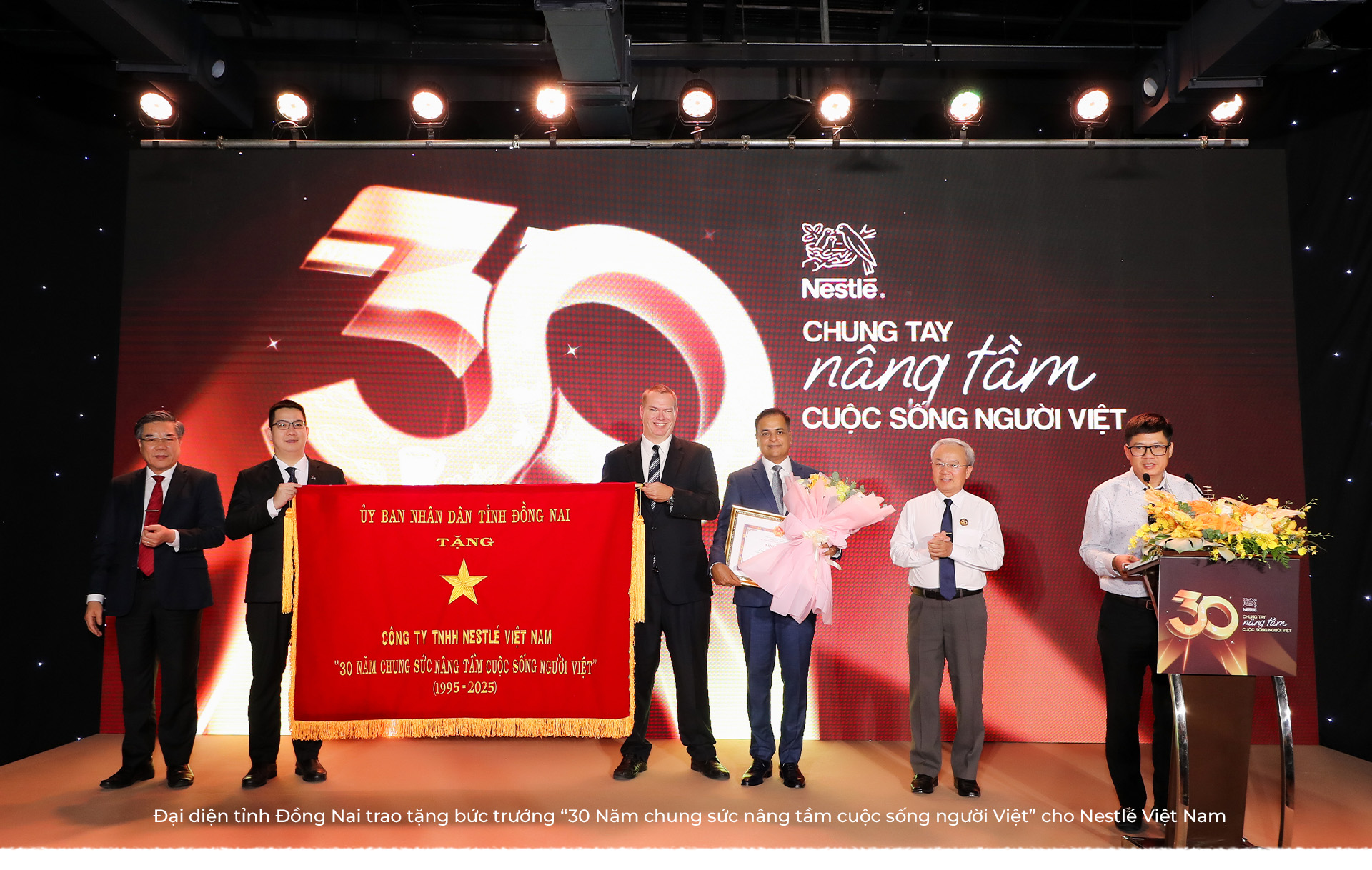 Hành trình 30 năm Nestlé Việt Nam: Vững niềm tin, kiên định mục tiêu phát triển bền vững - Ảnh 8. Hành trình 30 năm Nestlé Việt Nam: Vững niềm tin, kiên định mục tiêu phát triển bền vững - Ảnh 8.