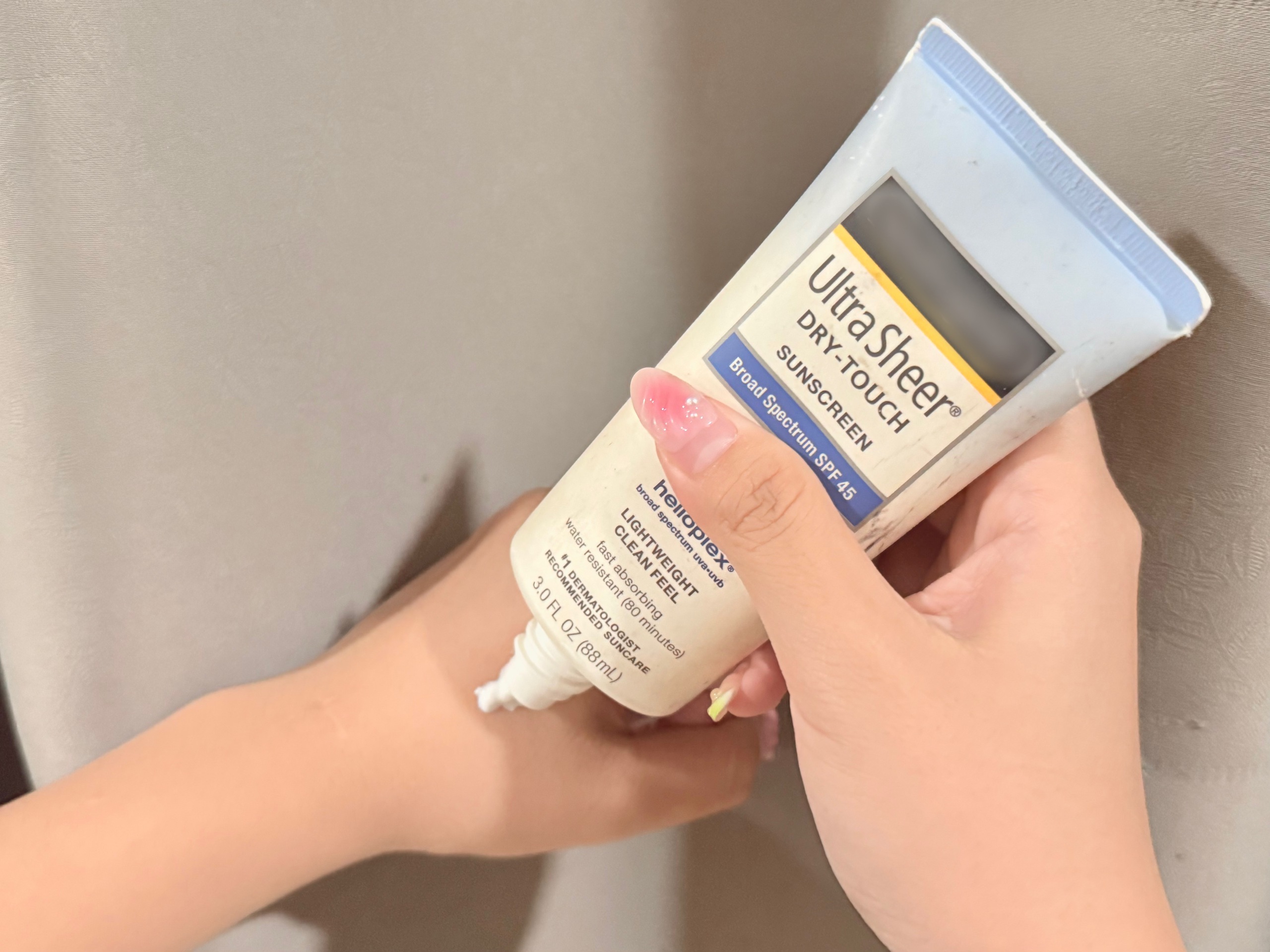 Chọn kem chống nắng SPF bao nhiêu và bôi thế nào để da được bảo vệ đúng cách? - Ảnh 1.