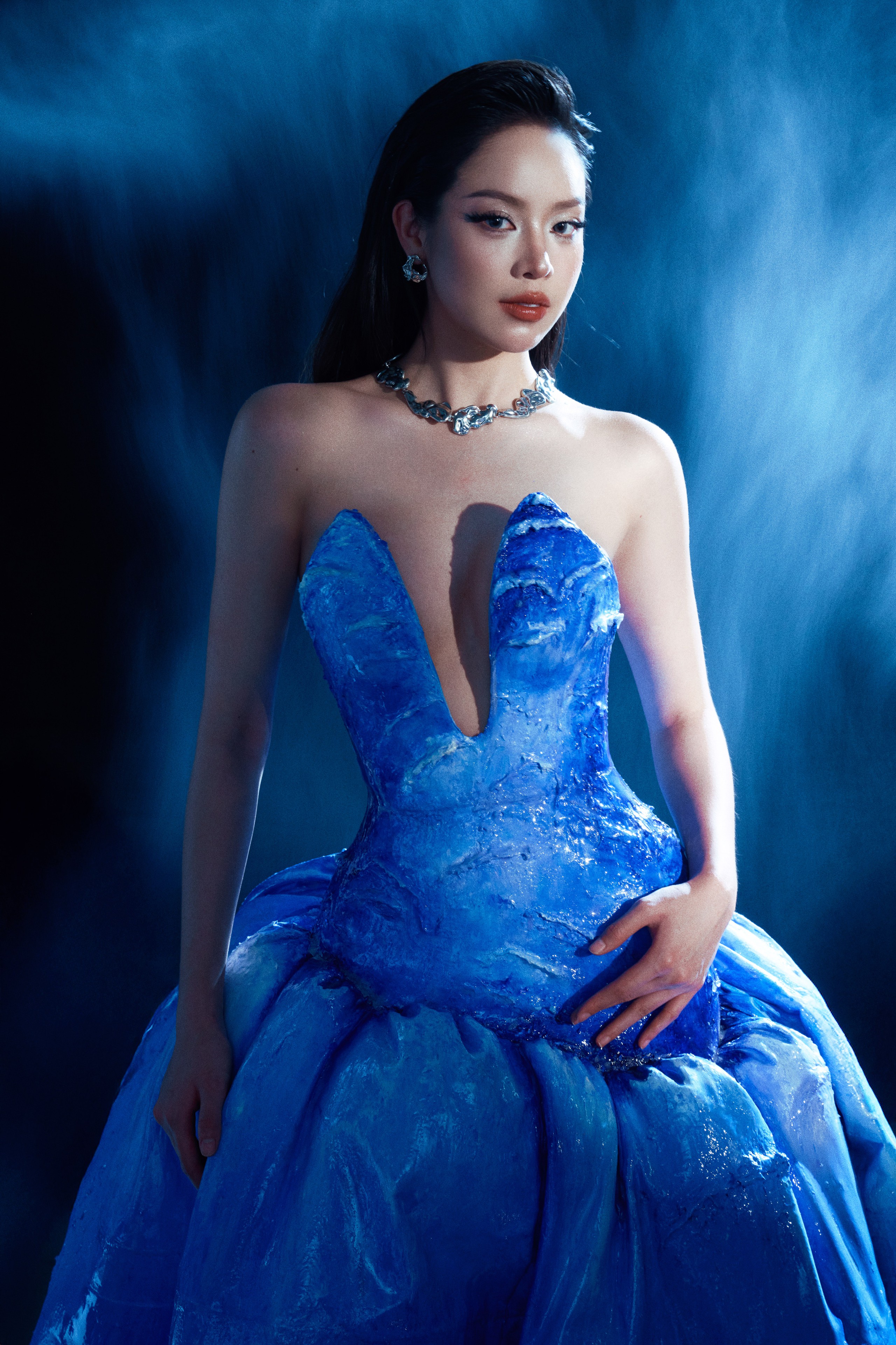 Hoa hậu Thanh Thủy khoe vẻ đẹp trong trẻo, thuần khiết như nước - Ảnh 7. Thanh Thủy - Ảnh 7.