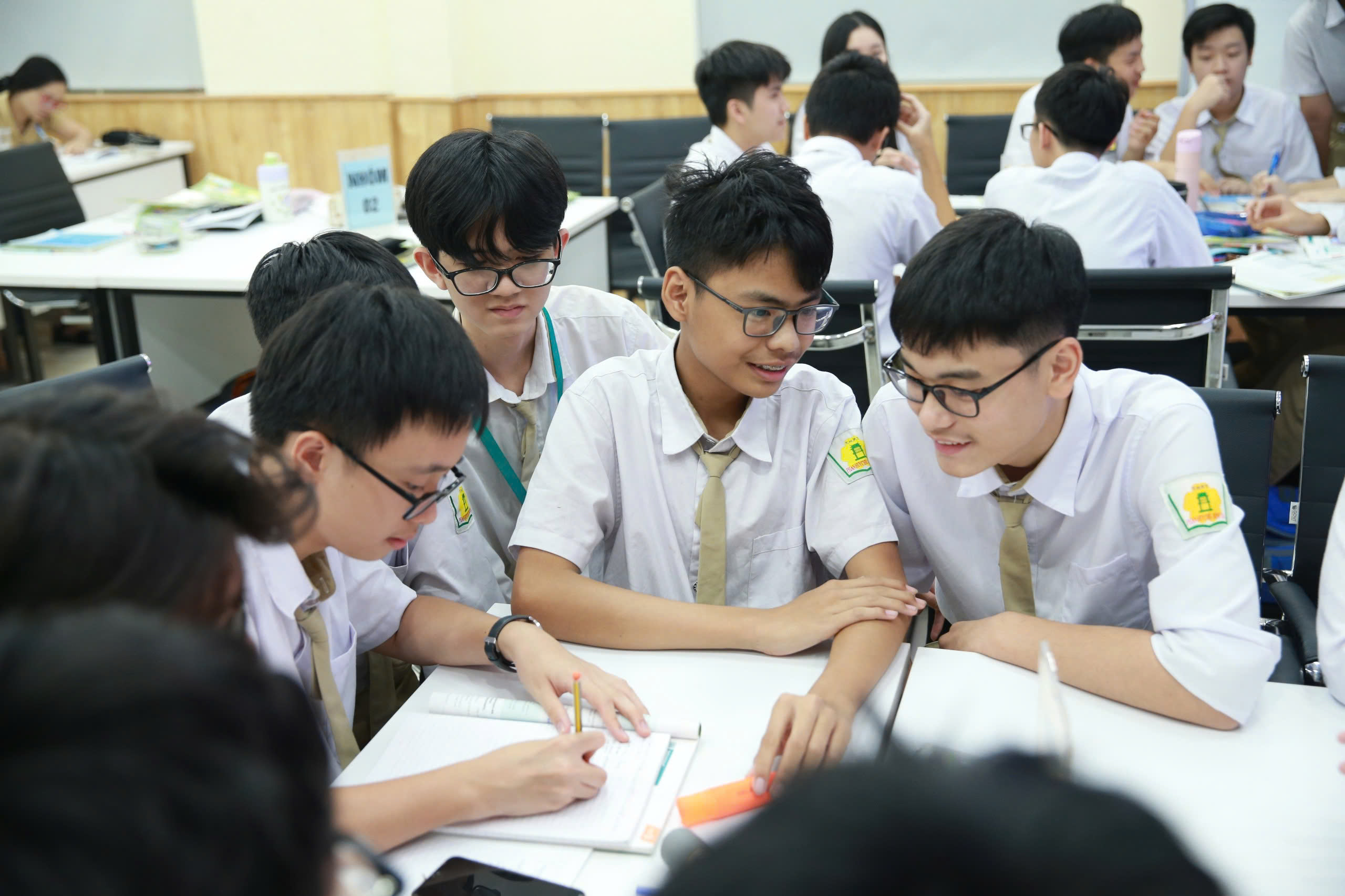 Tự học không có nghĩa là tự bơi - Ảnh 1. tự học - Ảnh 1.