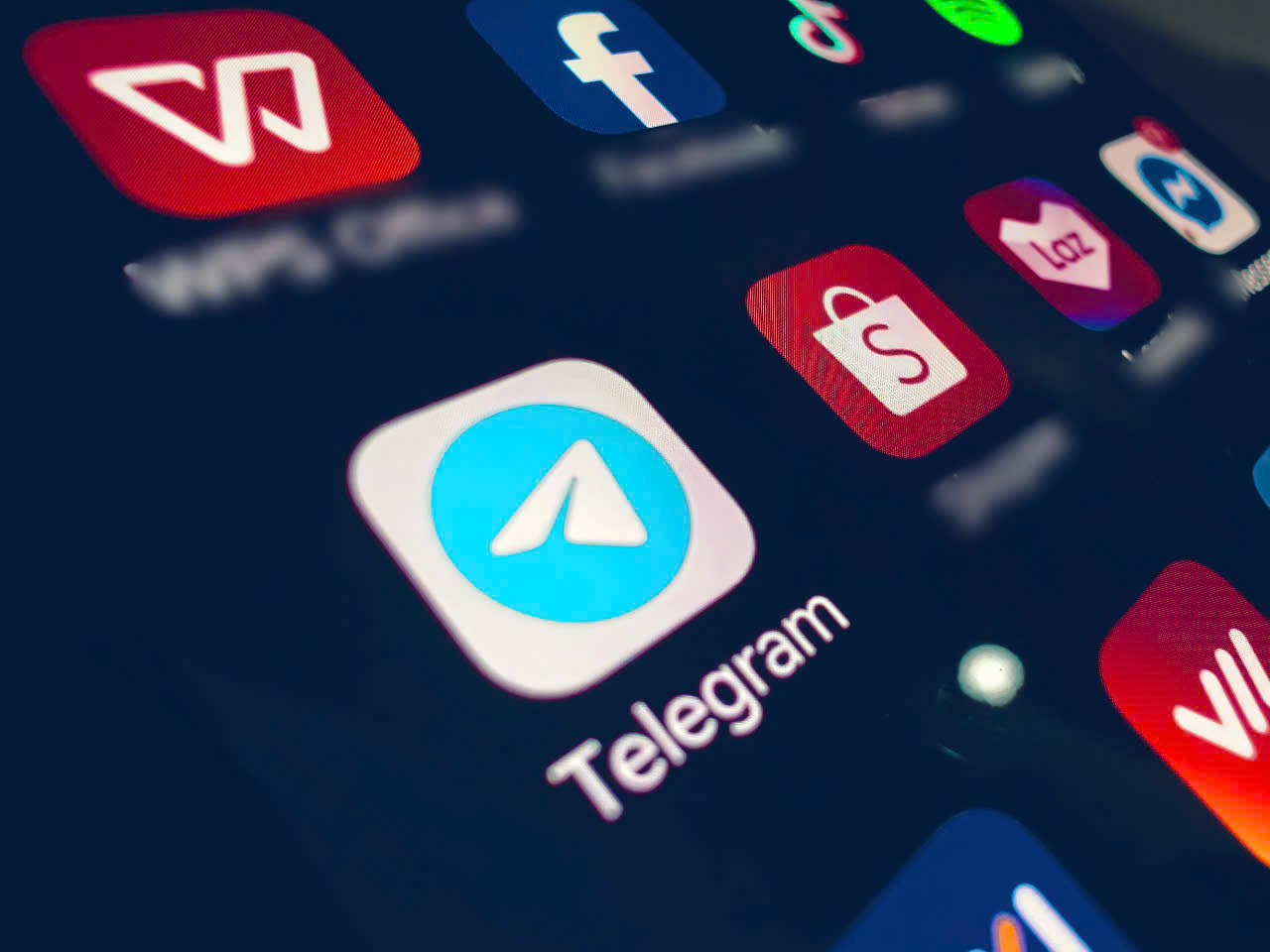 Telegram có tốt, có xấu, nhiều người tiếc nuối - Ảnh 1. Telegram - Ảnh 1.
