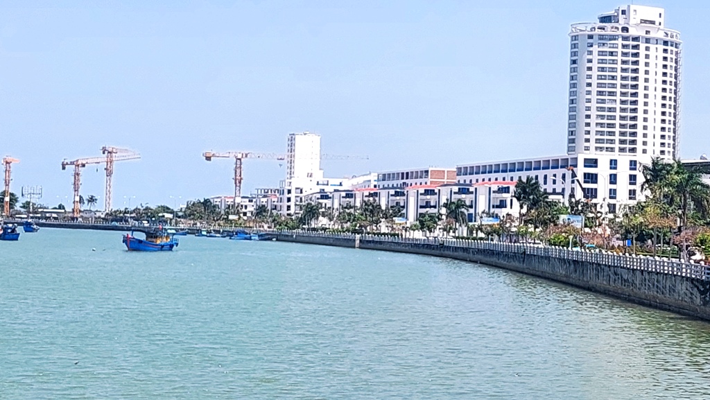 Chuyển cơ quan điều tra vụ tố cáo chủ dự án ở Nha Trang rao bán đất đã bán cho dân - Ảnh 1.