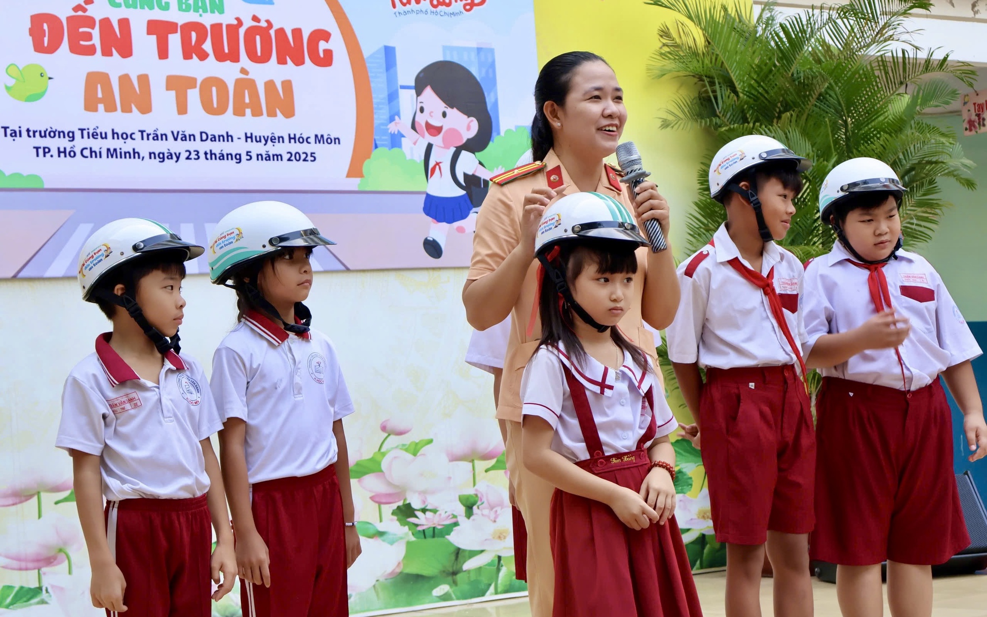 Mời bạn đón đọc Nhi Đồng TP.HCM 23, phát hành ngày 6-6: Mùa hè rực rỡ đã bắt đầu!- Ảnh 2.