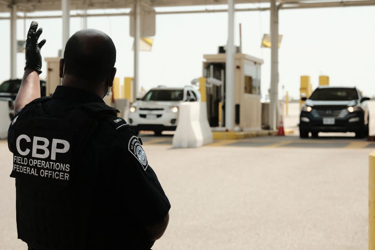 Chưa có quy định bắt buộc người Canada quét khuôn mặt tại biên giới Mỹ - Ảnh 1.