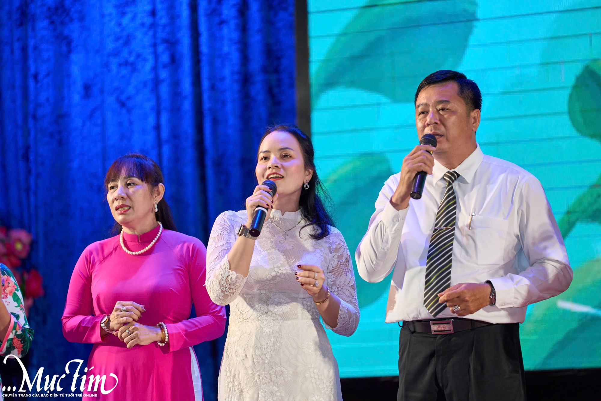 Cô giáo phát biểu trong lễ trưởng thành: 'Học sinh gọi tôi là má, mẫu hậu...' - Ảnh 8.